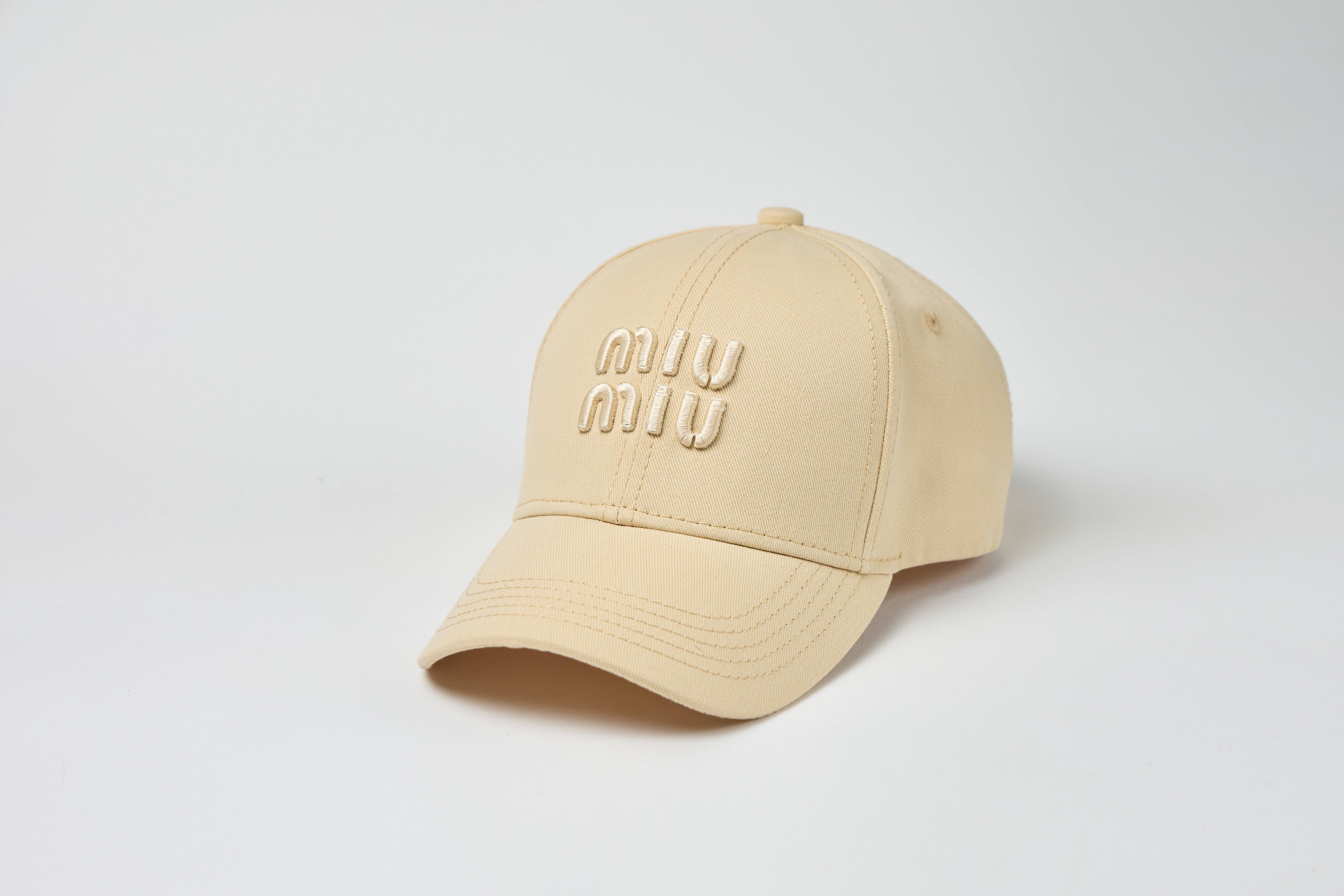 Бейсболка MIU MIU - Міу Міу Бежева Вишивка Бежева Копія