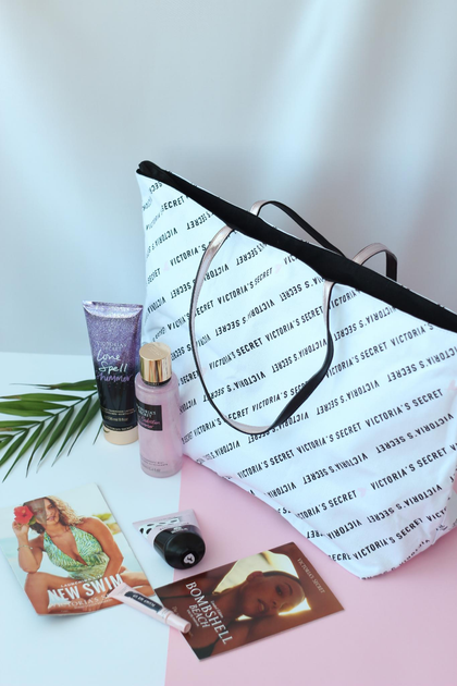 Жіноча сумка шопер VS Weekender Tote чорно-біла
