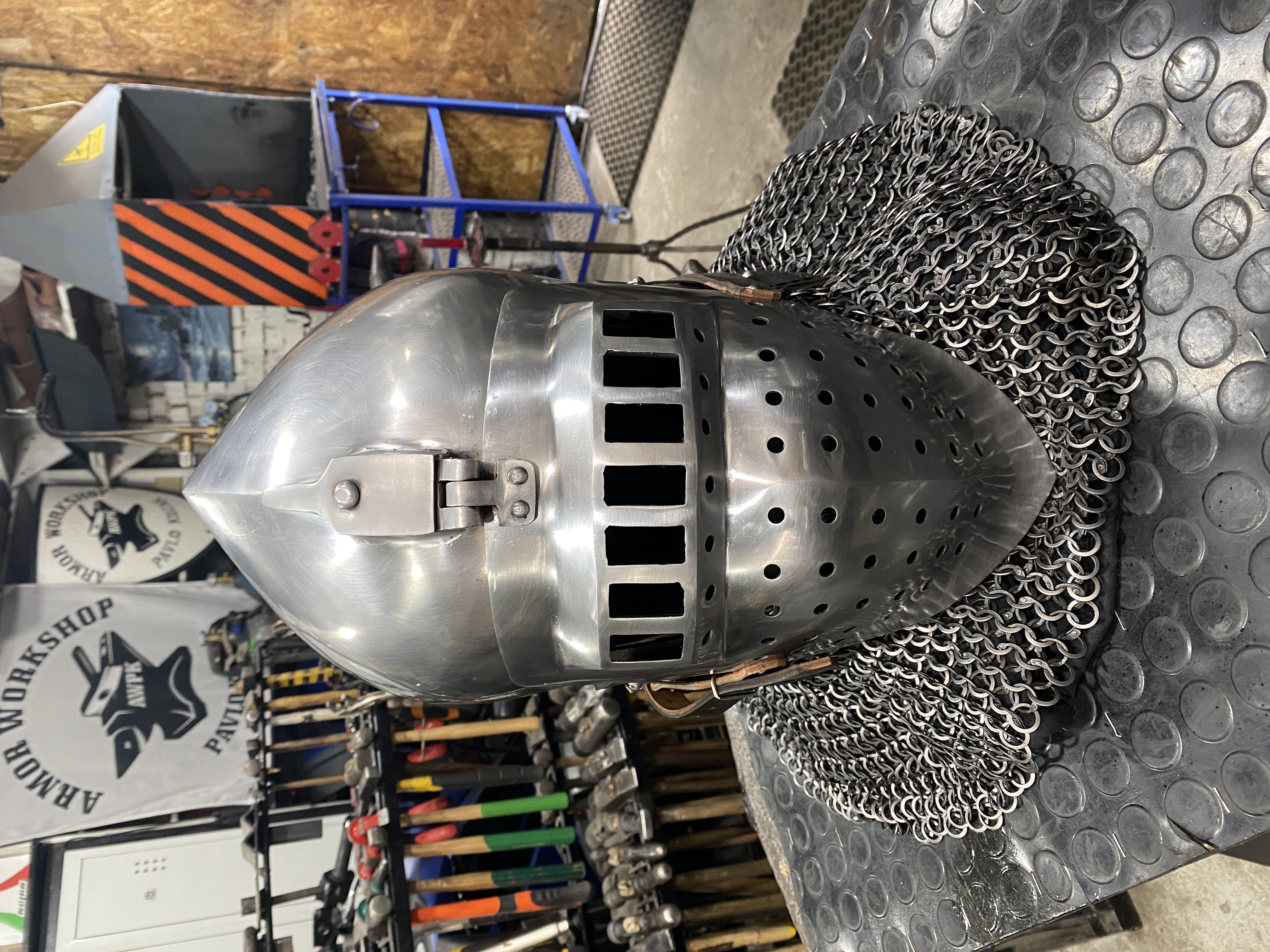 Armor helmet Bascinet Klapvisor “rectangular eye sockets”