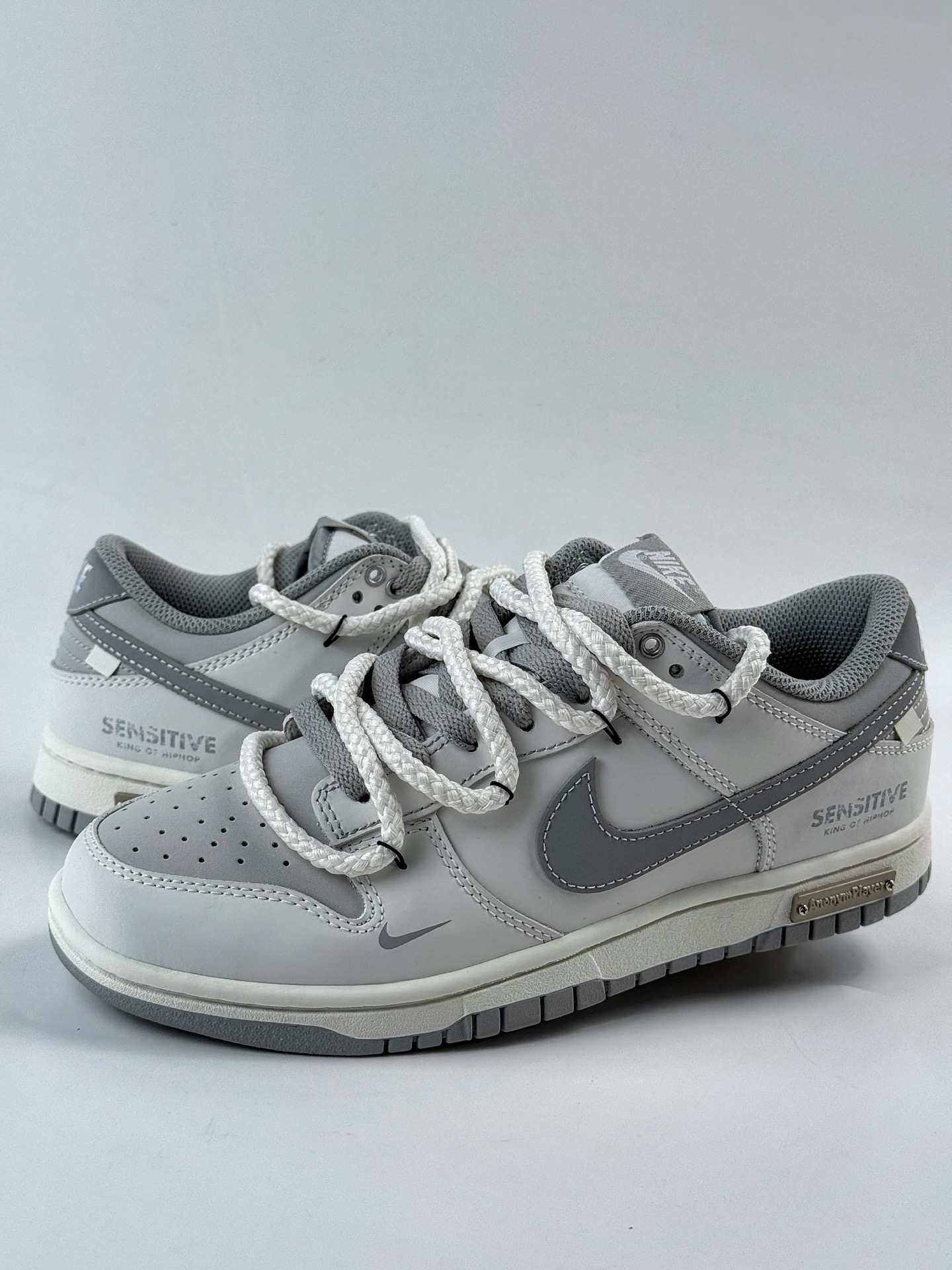 Nike SB Dunk Low Uncrowned King WG0508-040