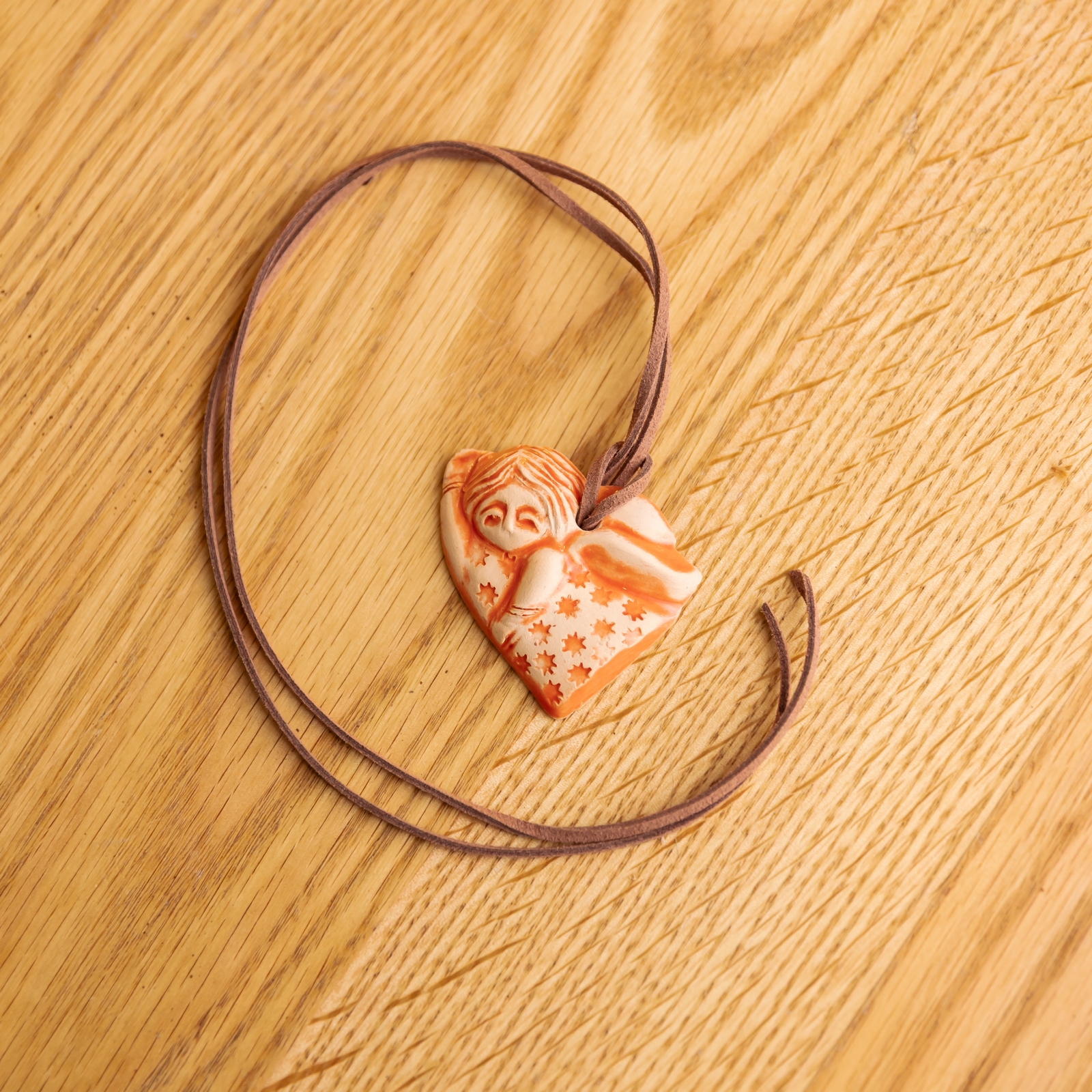 Керамічнна підвіска на шию