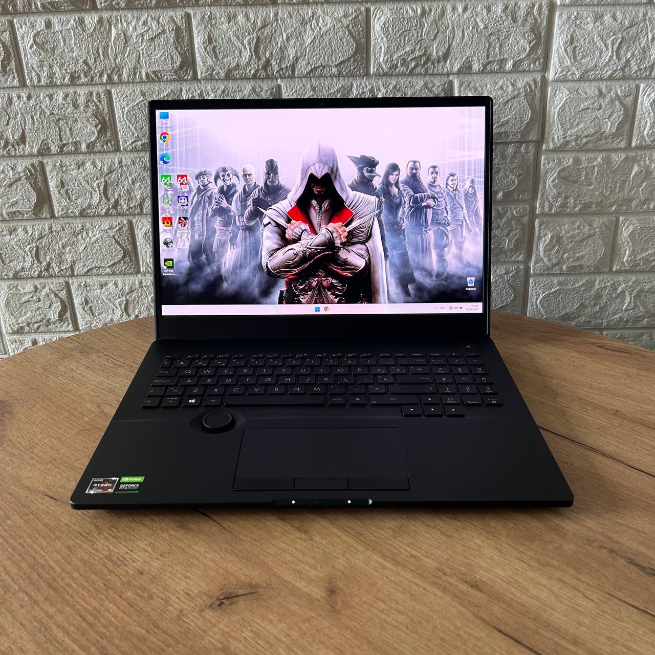 Asus ProArt Studiobook H5600QM