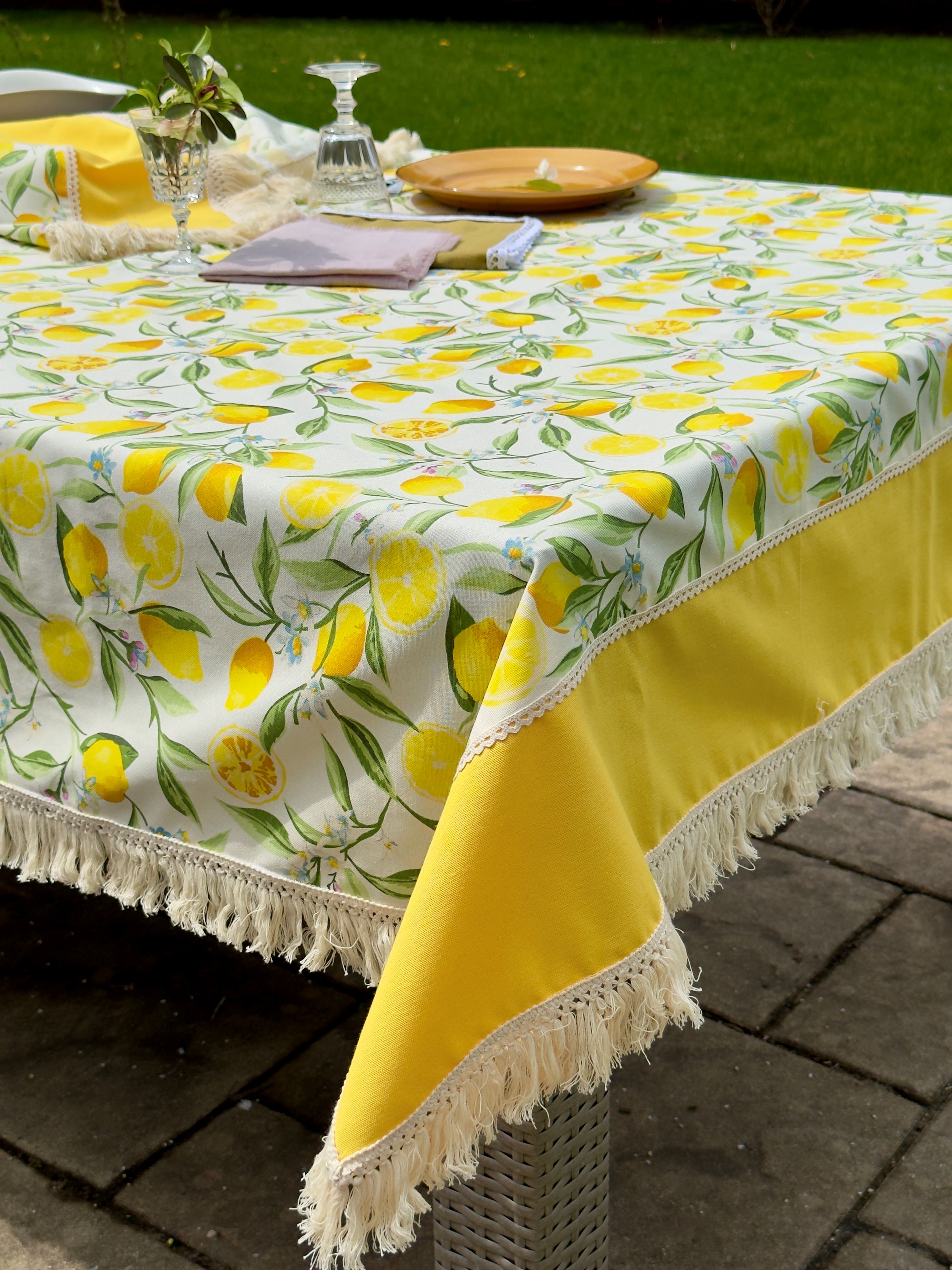 Tablecloth with lemons and moss fringe