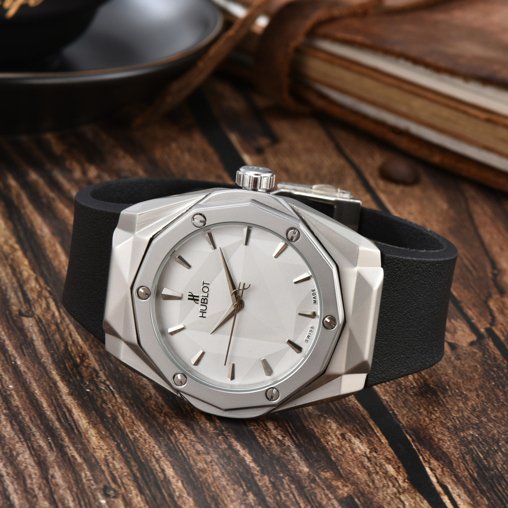 Hublot Classic Fusion Orlinski 40mm 550.OS.2200.RW.ORL20-2