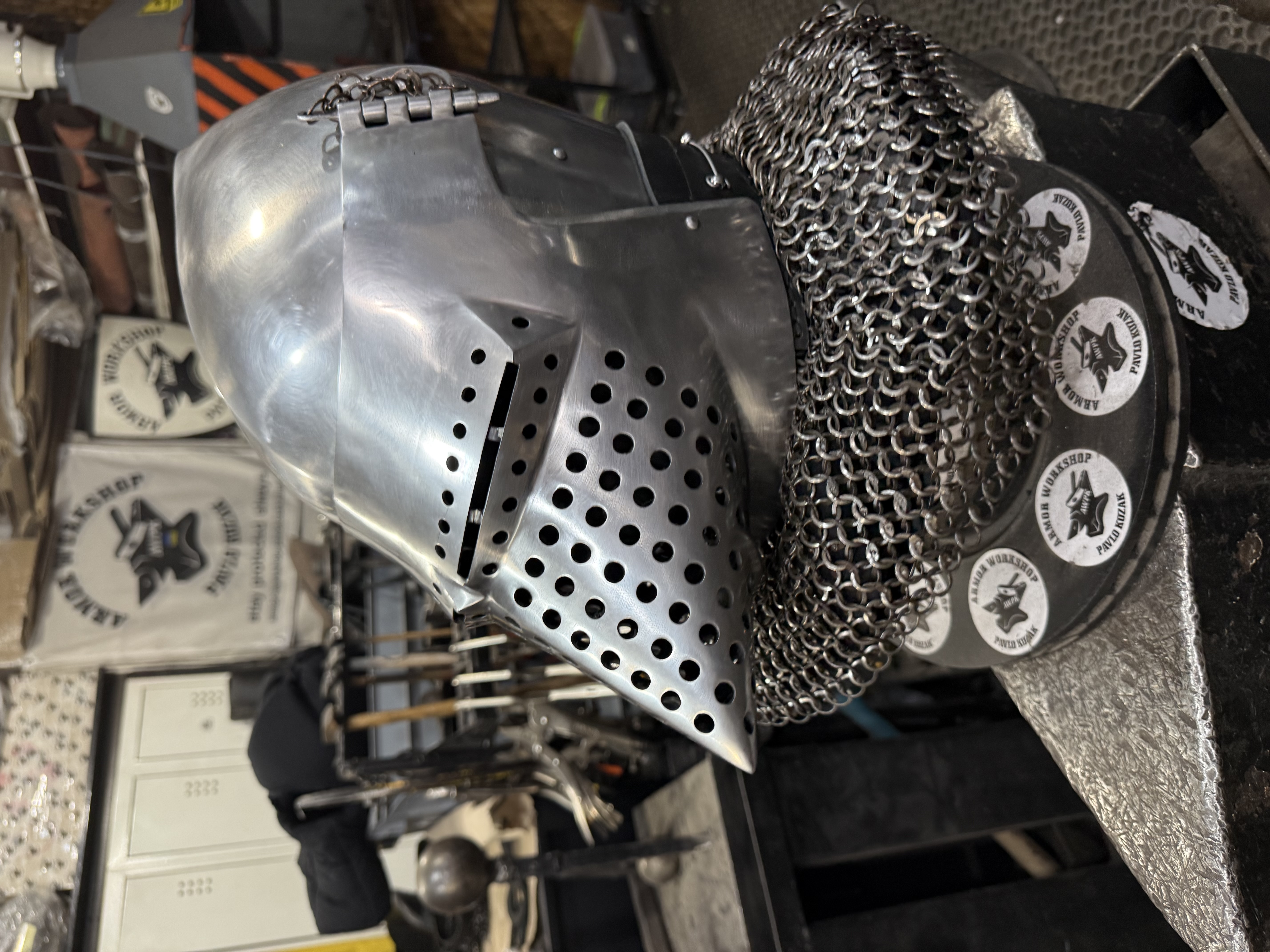 Armor helmet “Hunsgugel space“