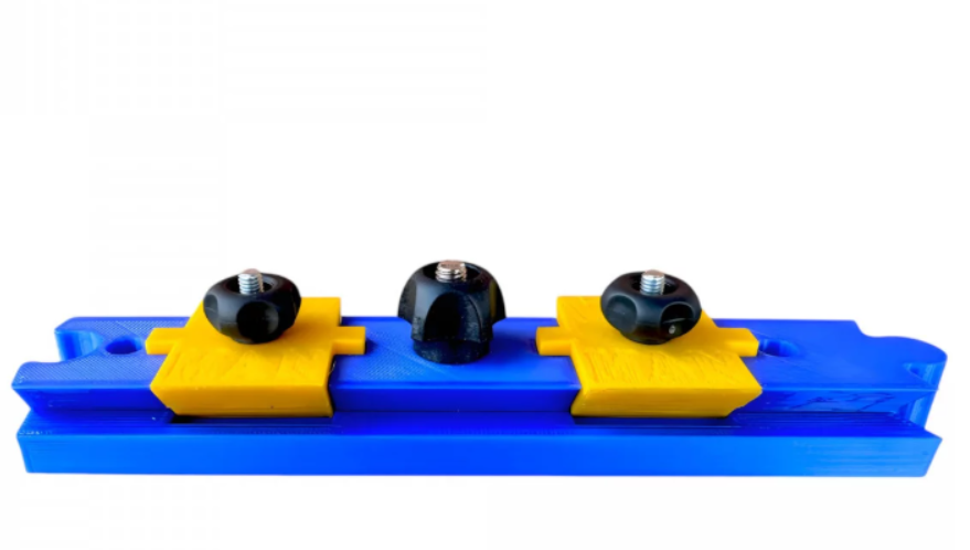 Лінійний тримач для заусовки плитки