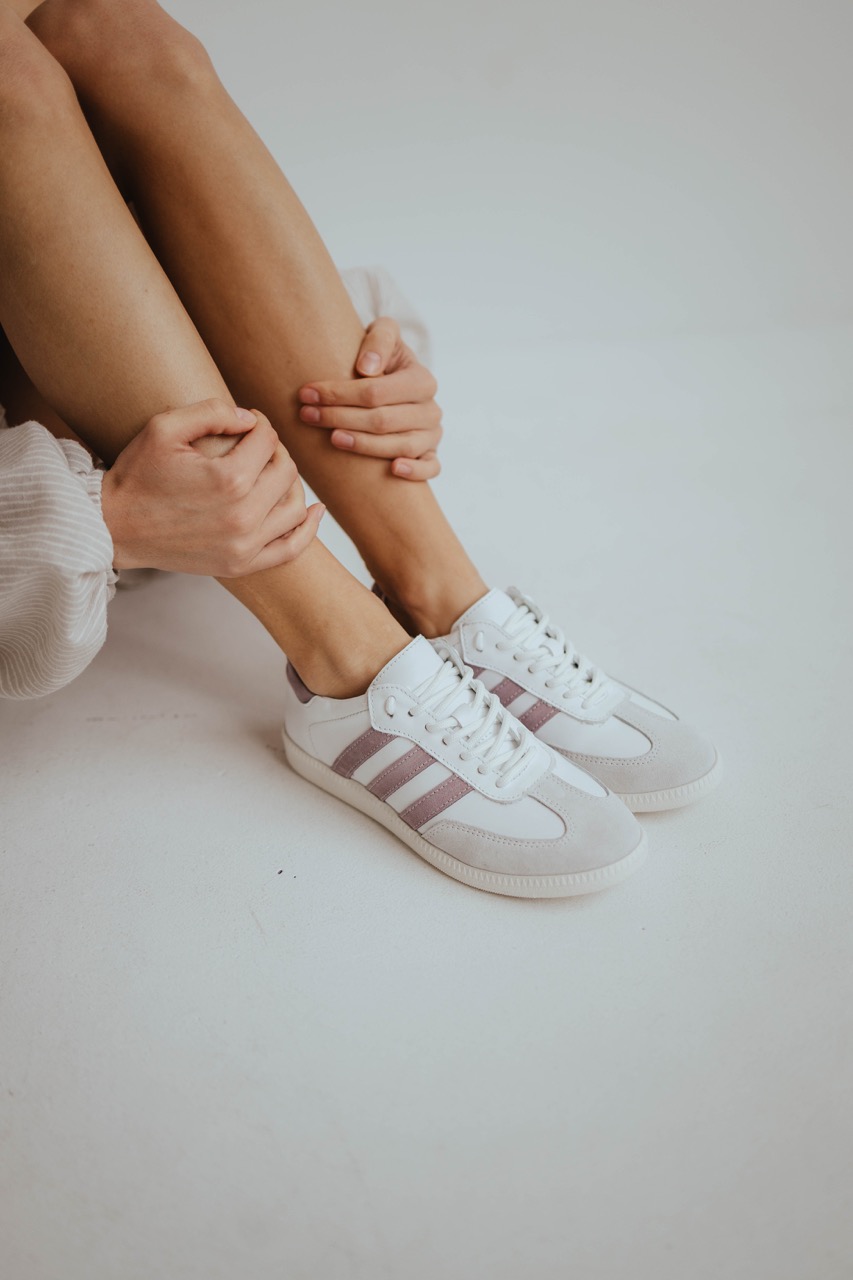 Кеди на плоскій підошві