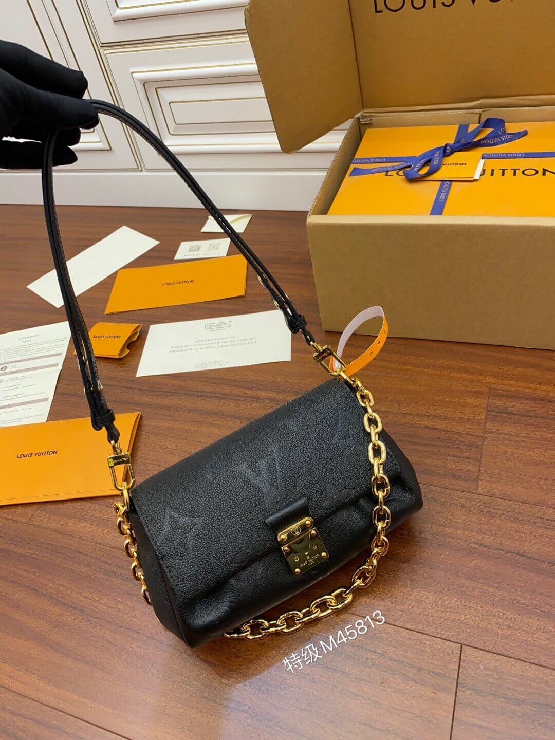 Сумка Louis Vuitton
