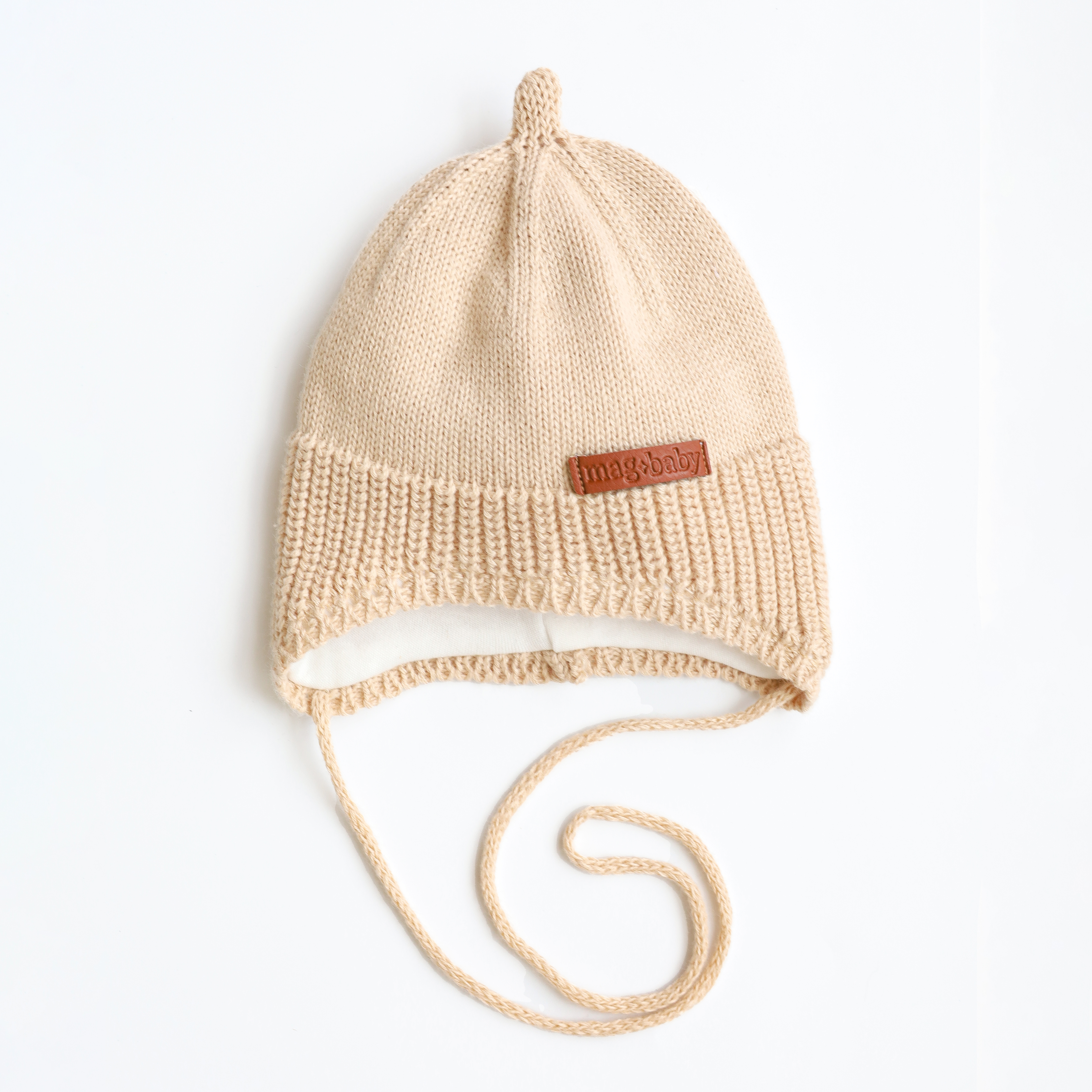 В'язана шапка на трикотажі