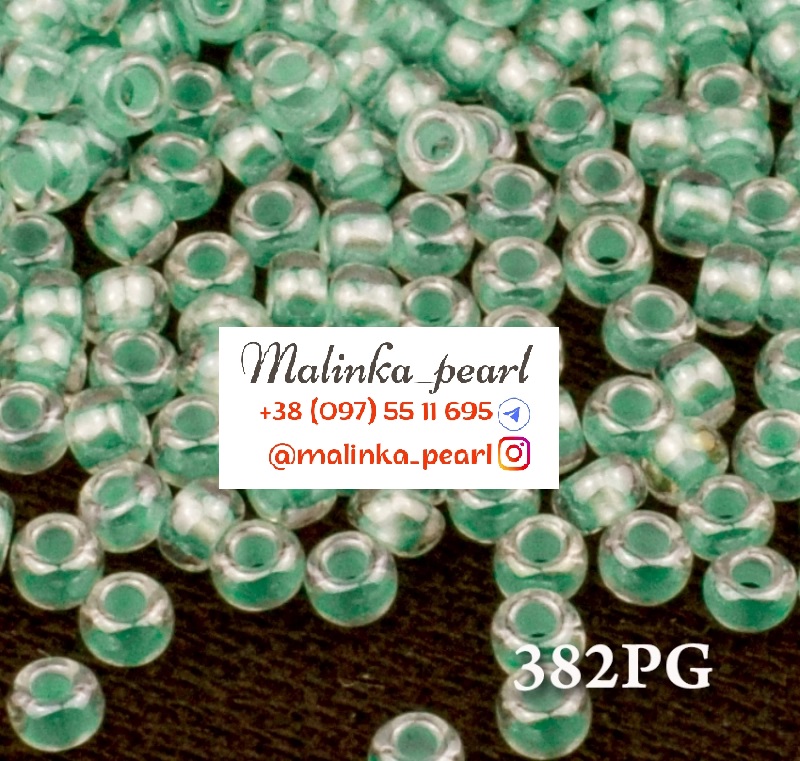 Бісер бірюзовий з перламутровою лінією всередині, прозорий