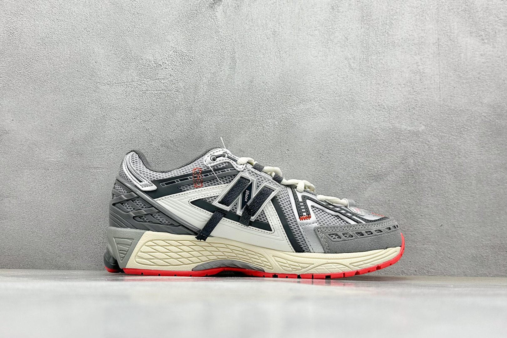 New Balance U1906AC