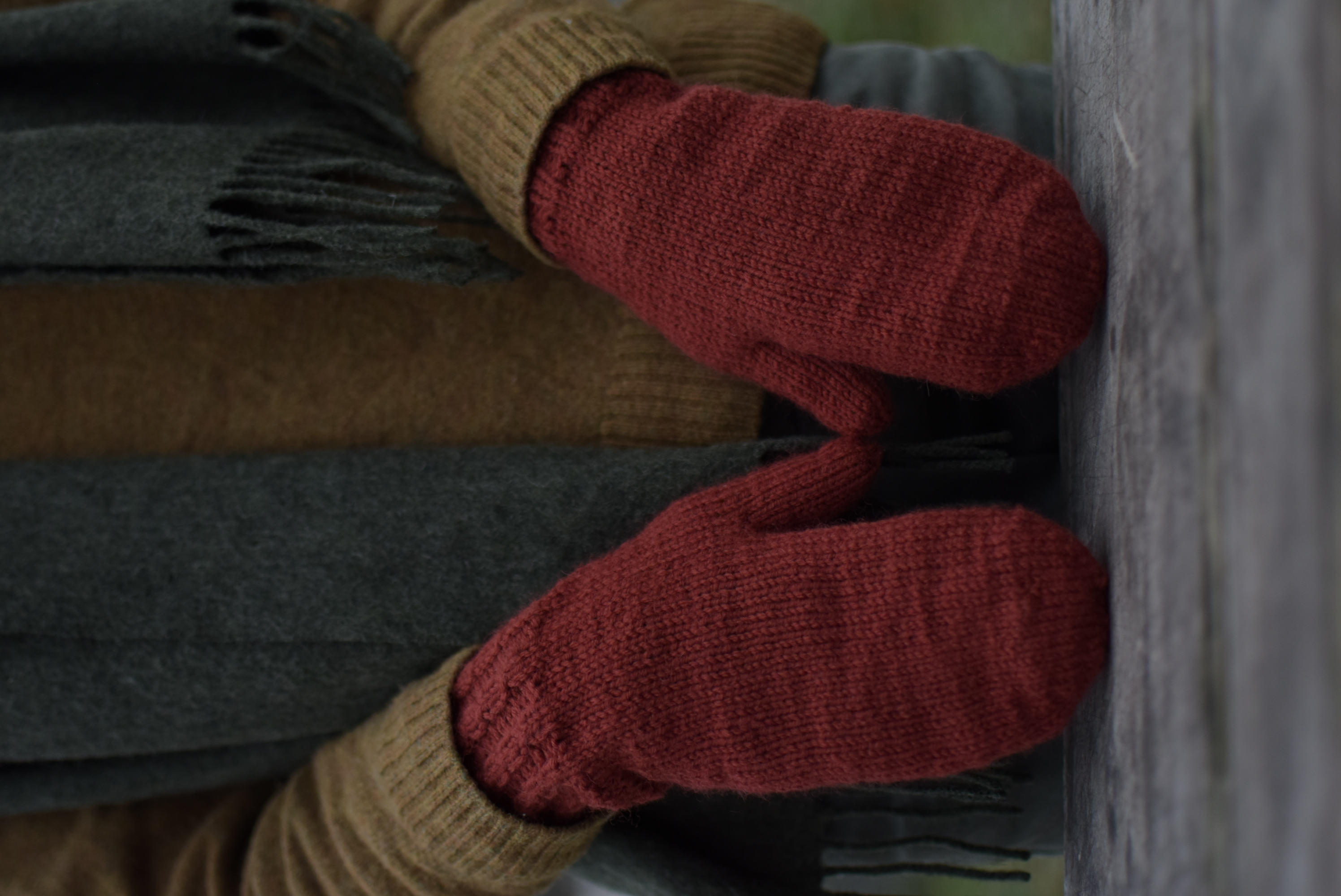 Рукавички напіввовна