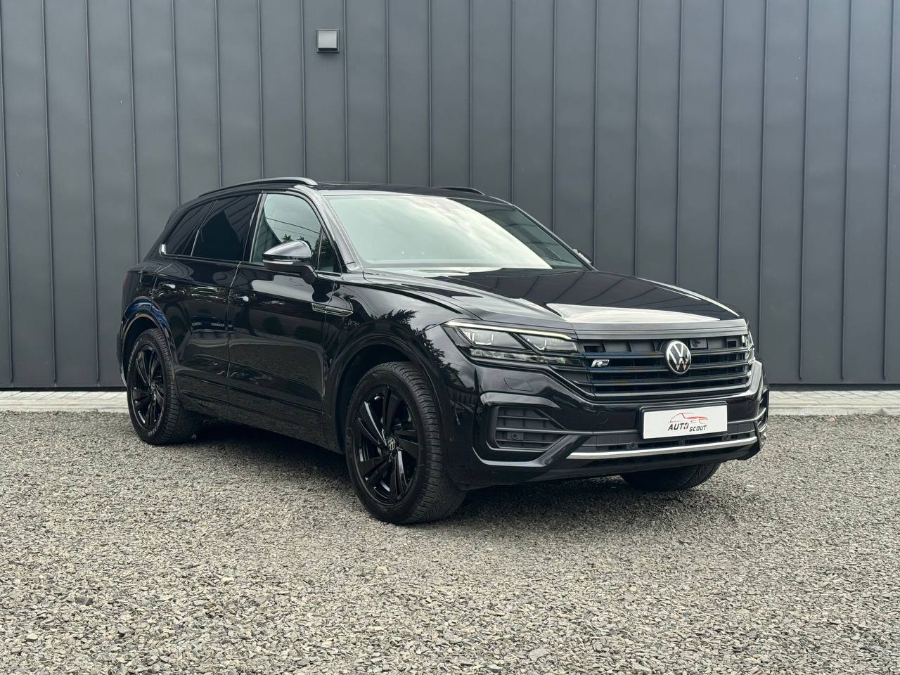 VW Touareg R-line 4Motion