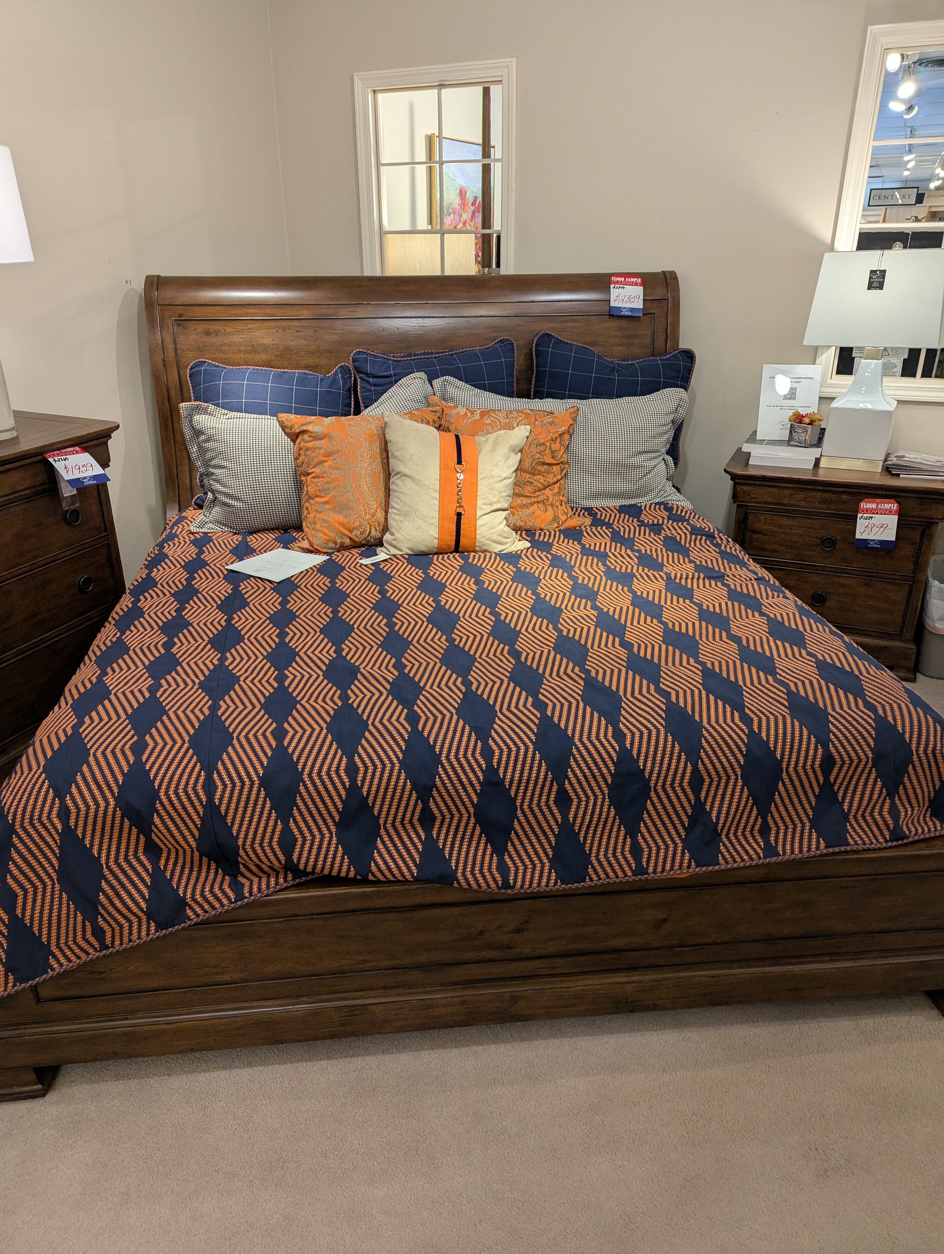 Hooker Archivist King Sleigh Bed