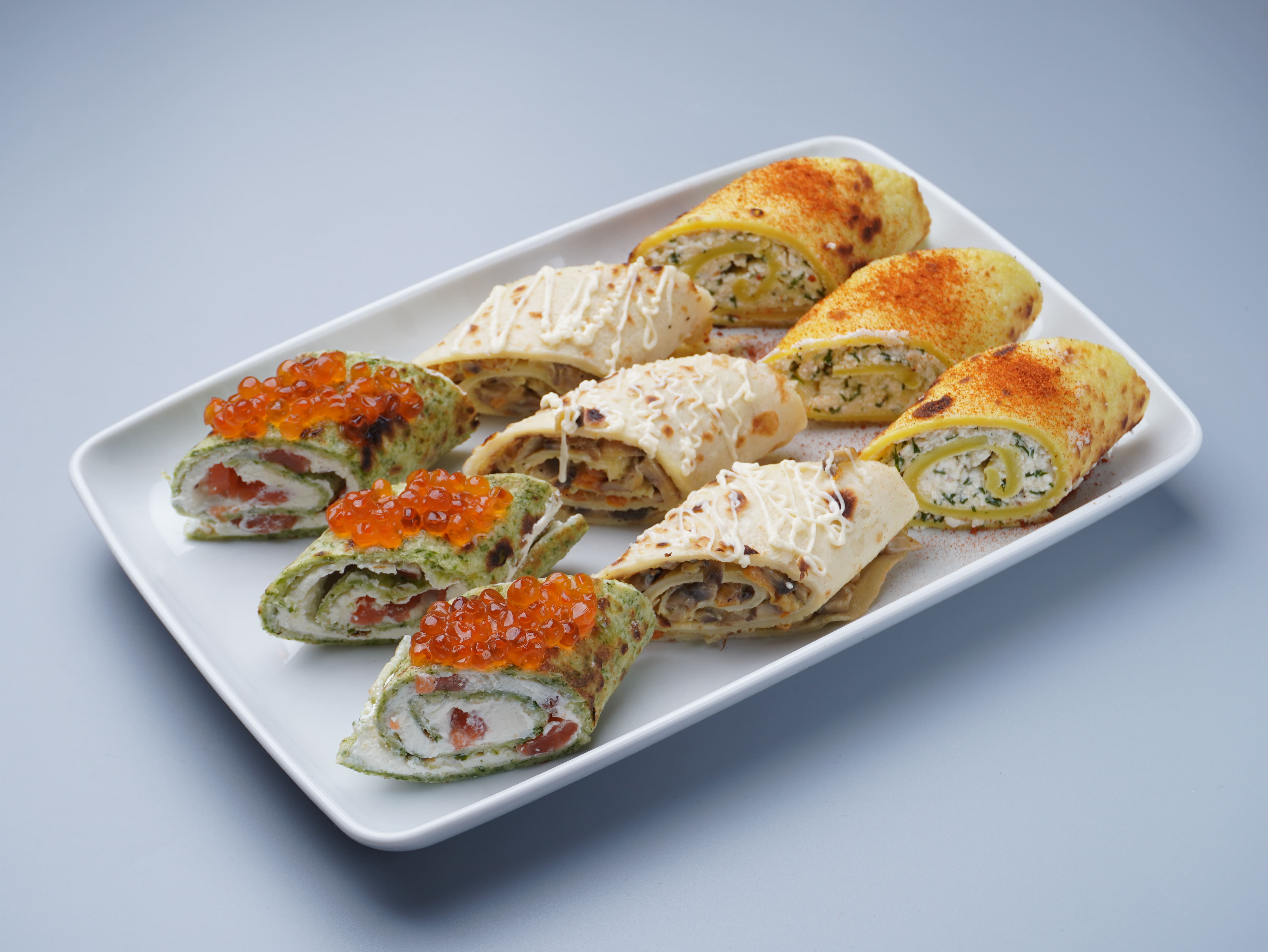 Сет (9шт) банкетних ролів "3 смаки" (270 грам)