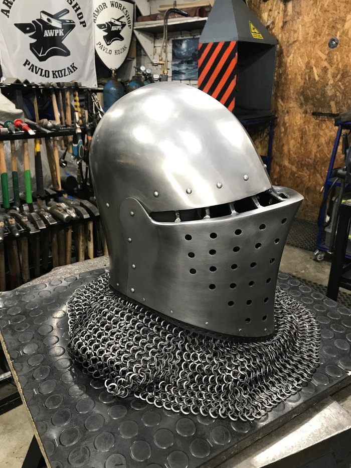 Armor helmet “Greithelm” with aventail