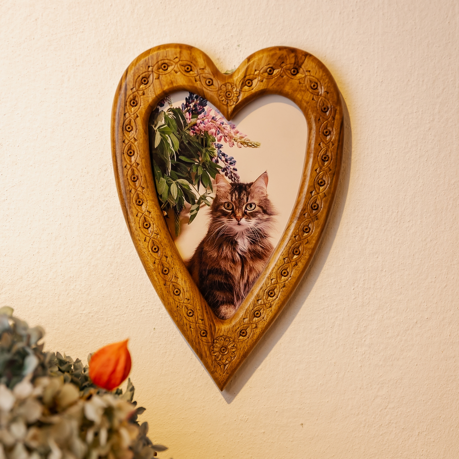 Різьблена рамка - серце, 30*20 см