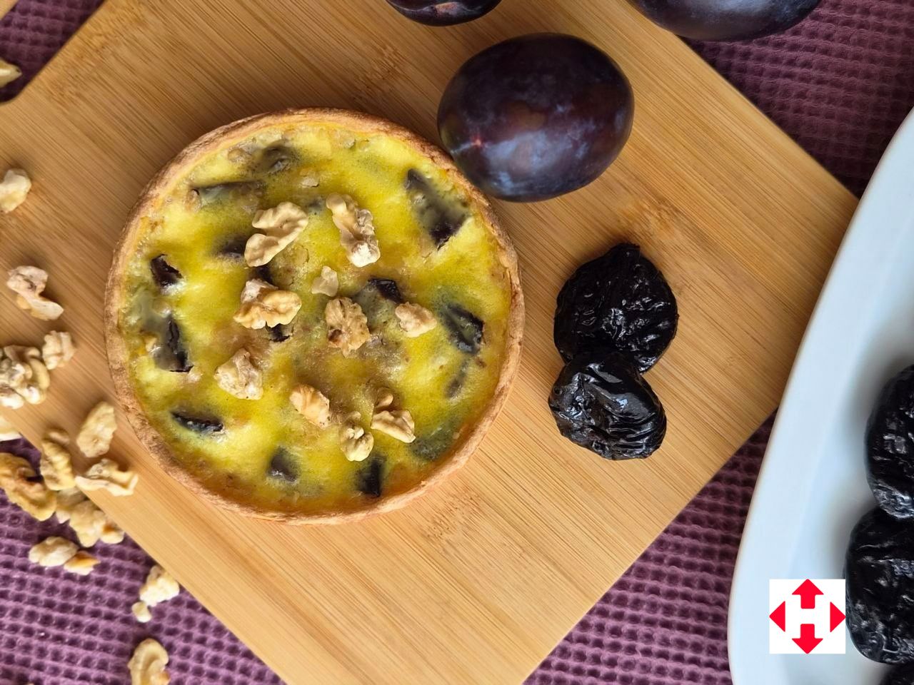 Кіш з чорносливом та горiхами (3 шт)