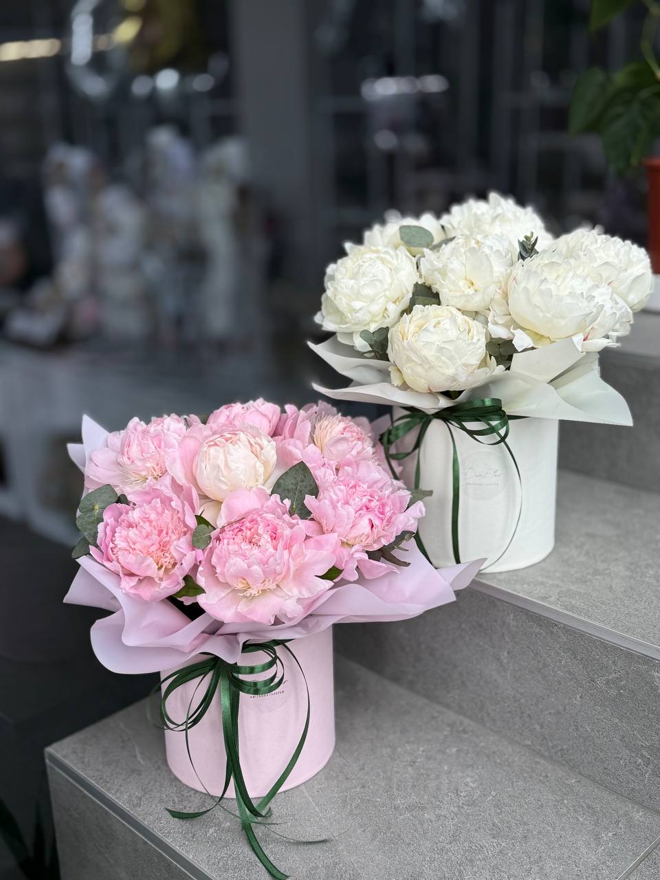 Квіткові композиції з півонії
