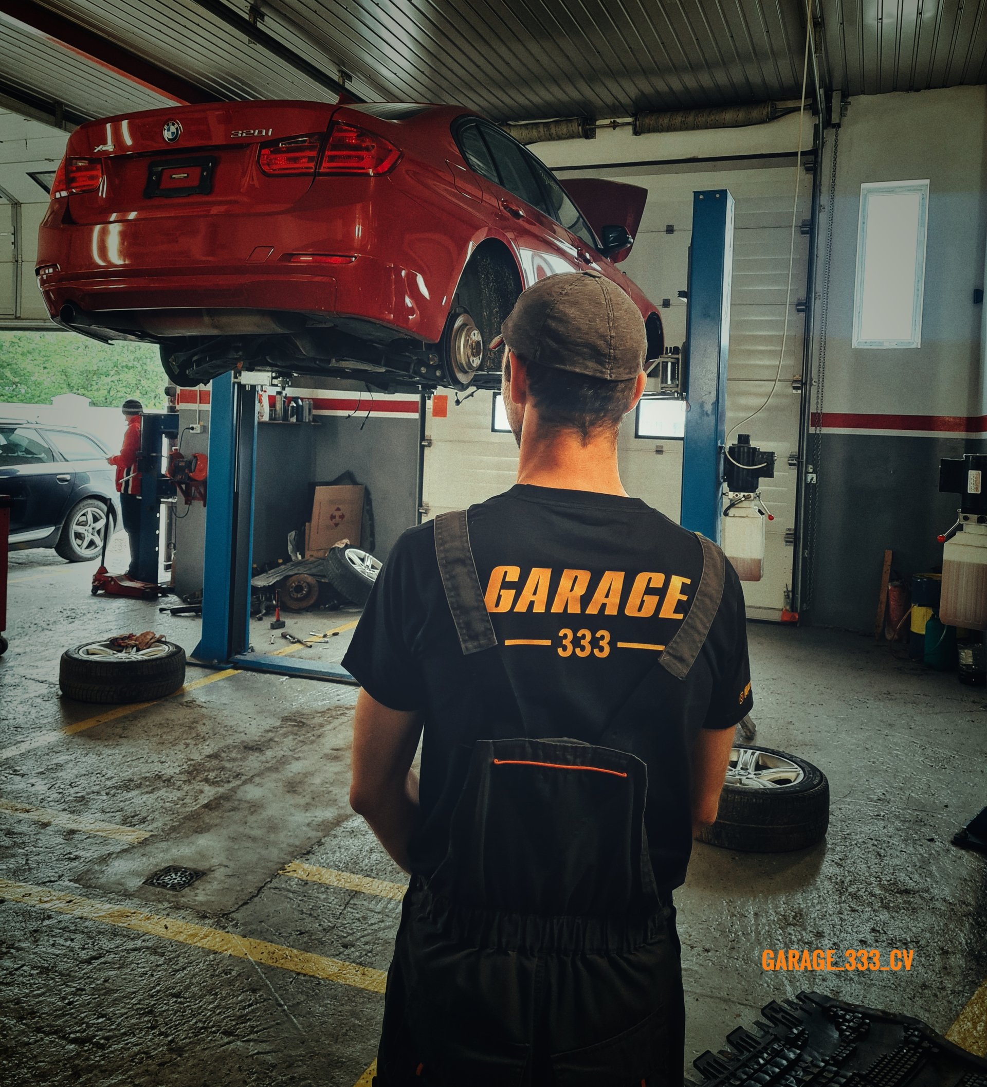 Чернівці. Першотравневий СТО "Garage 333" 