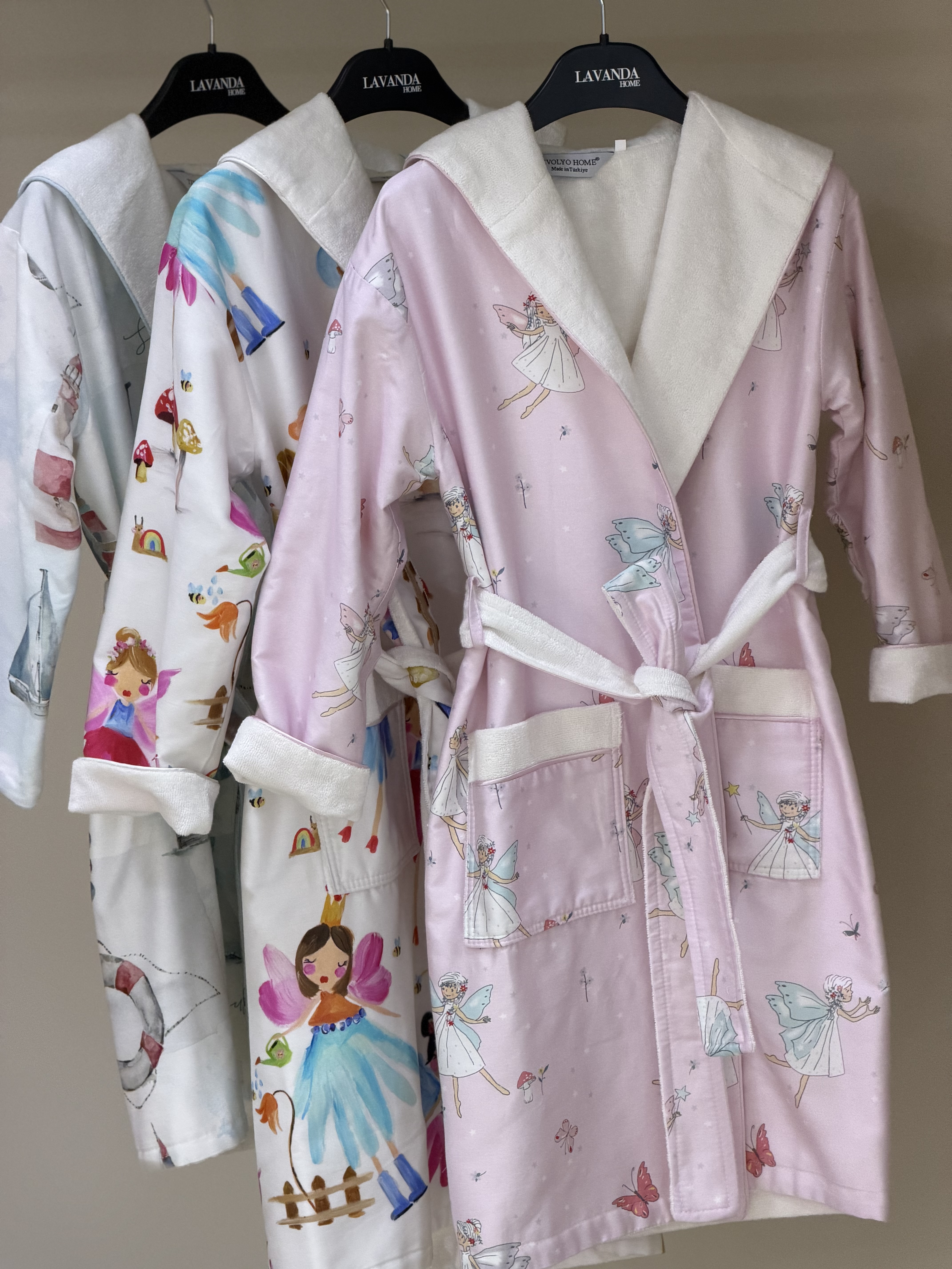 Ніжний дитячий халат з капюшоном Fairies від преміум бренду Tivolyo Home