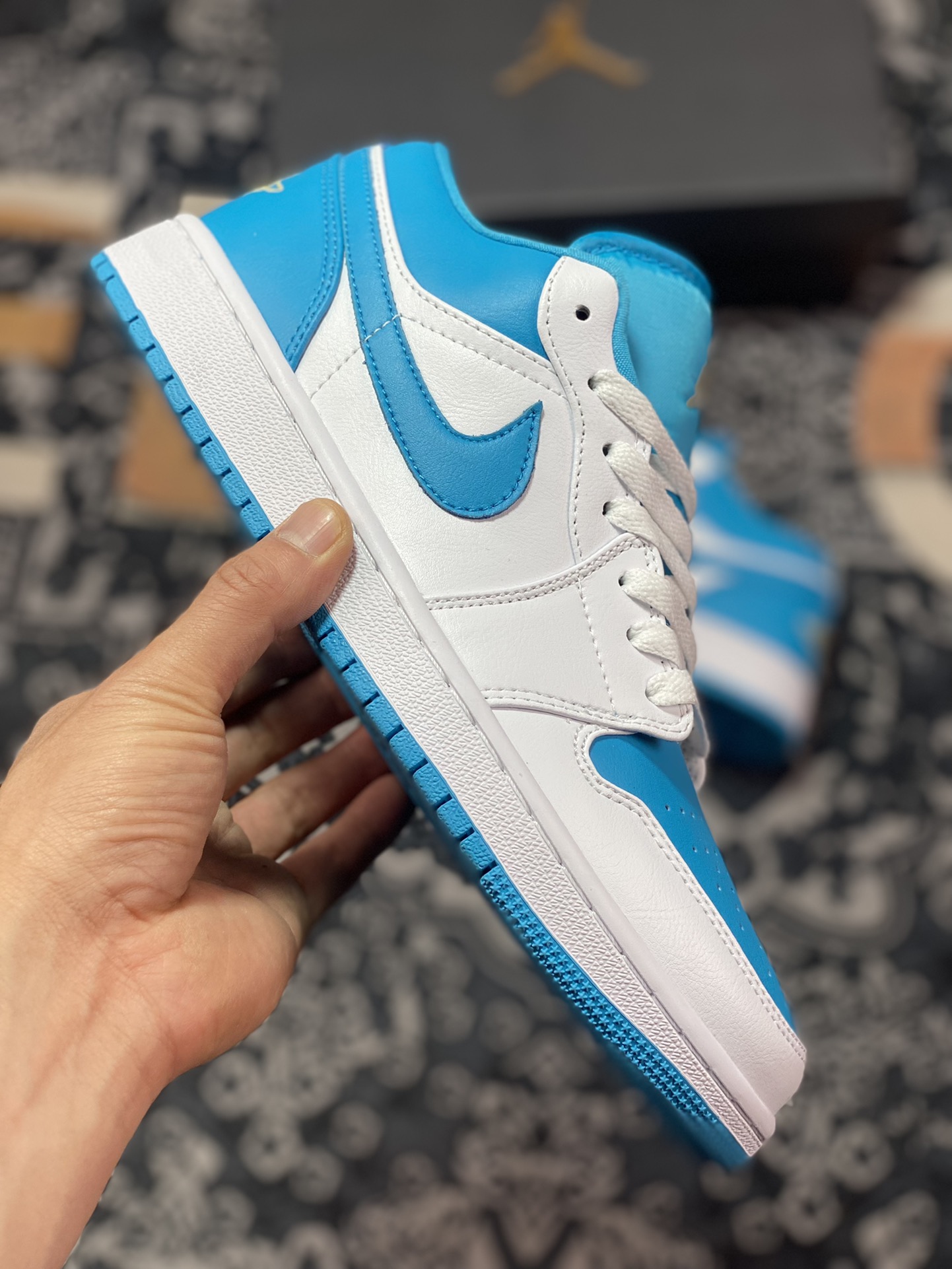 Nike Air Jordan 1 Low GS”White/Blue” 553558-174