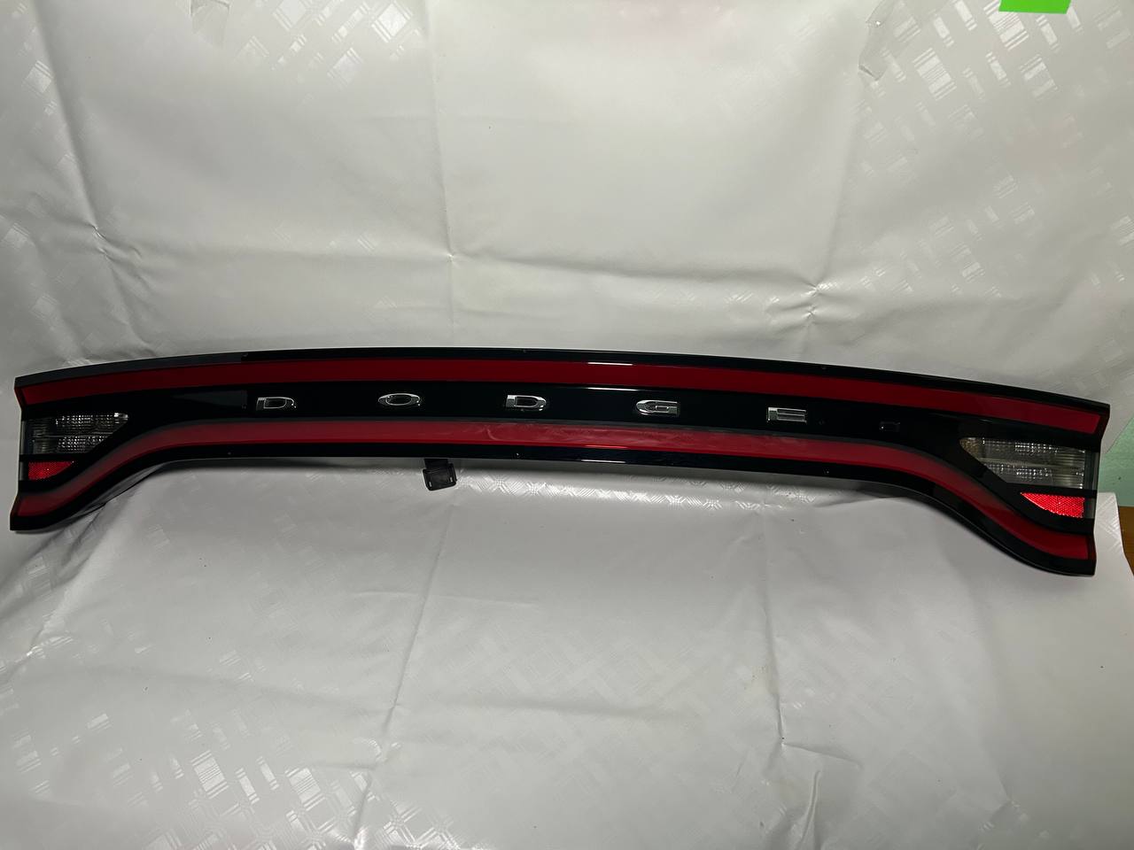 Dodge Charger б.у оригінал Цетр 2014 - 2024 роки