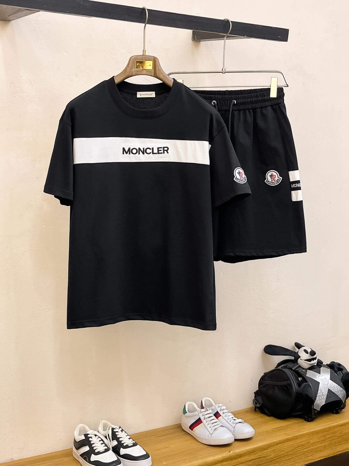 Moncler костюм