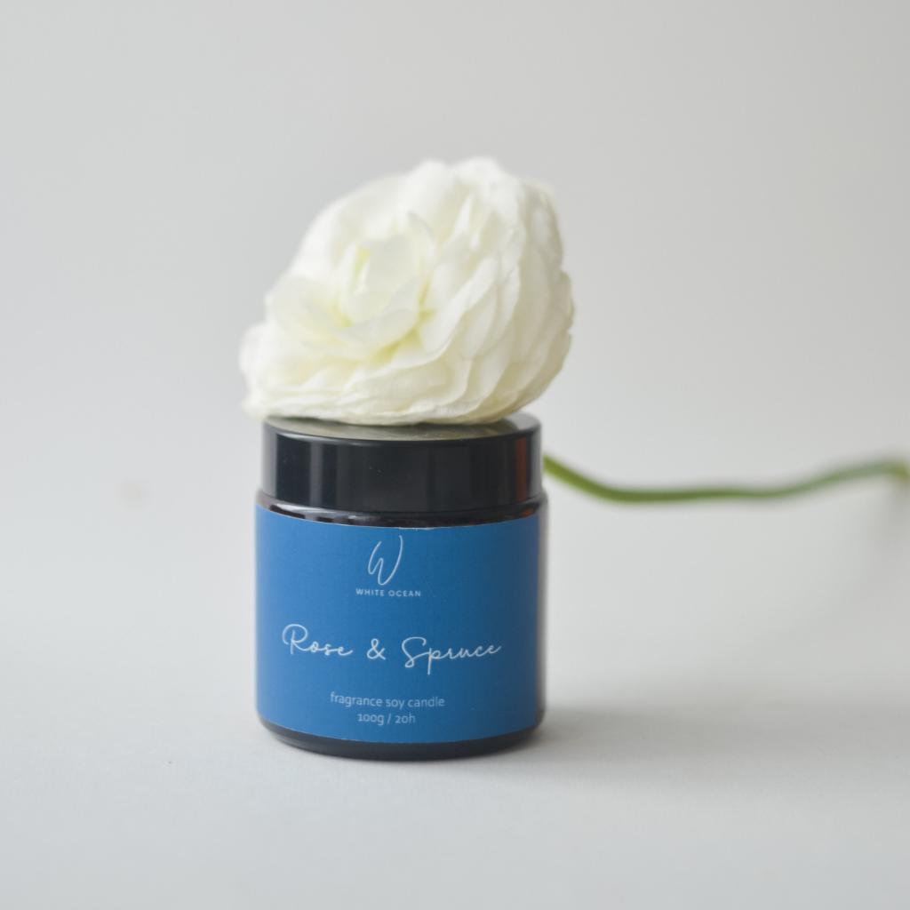 Rose & Spruce (Роза та Ялівець) - парфумована свічка ручної роботи