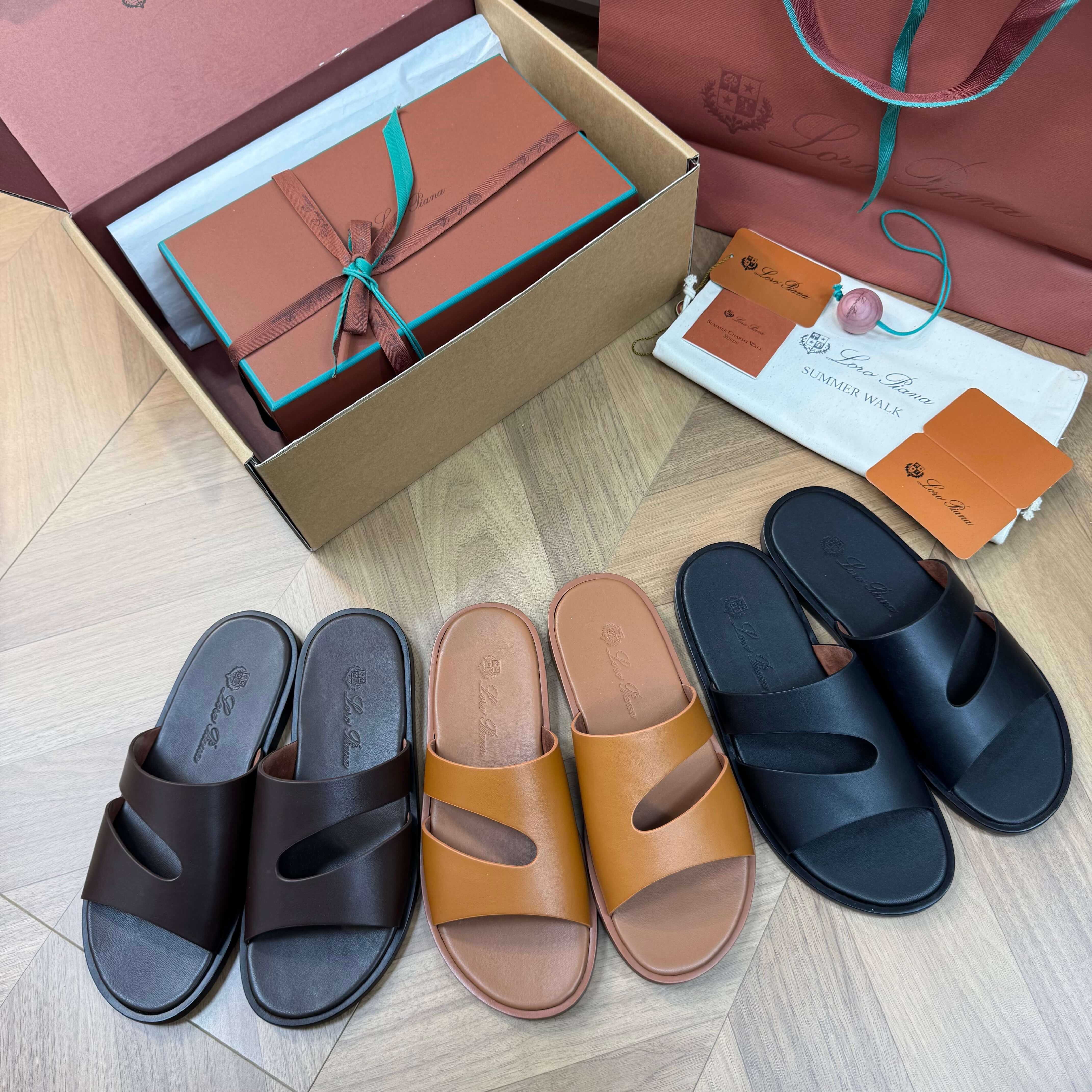 Loro Piana шльопанці