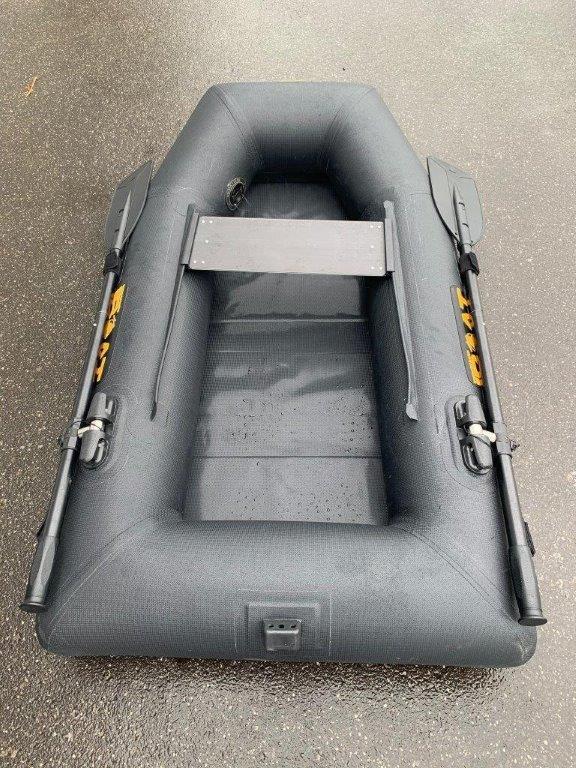 Невеликий гумовий човен IBOAT 160 Gen5 Superlight - Carbon Black(чорного кольору)
