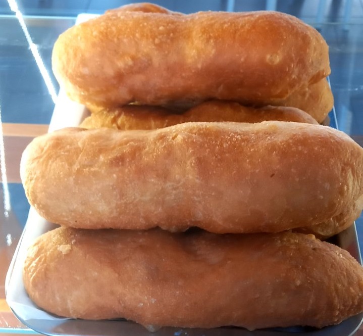 Сосиска у тісті смажена