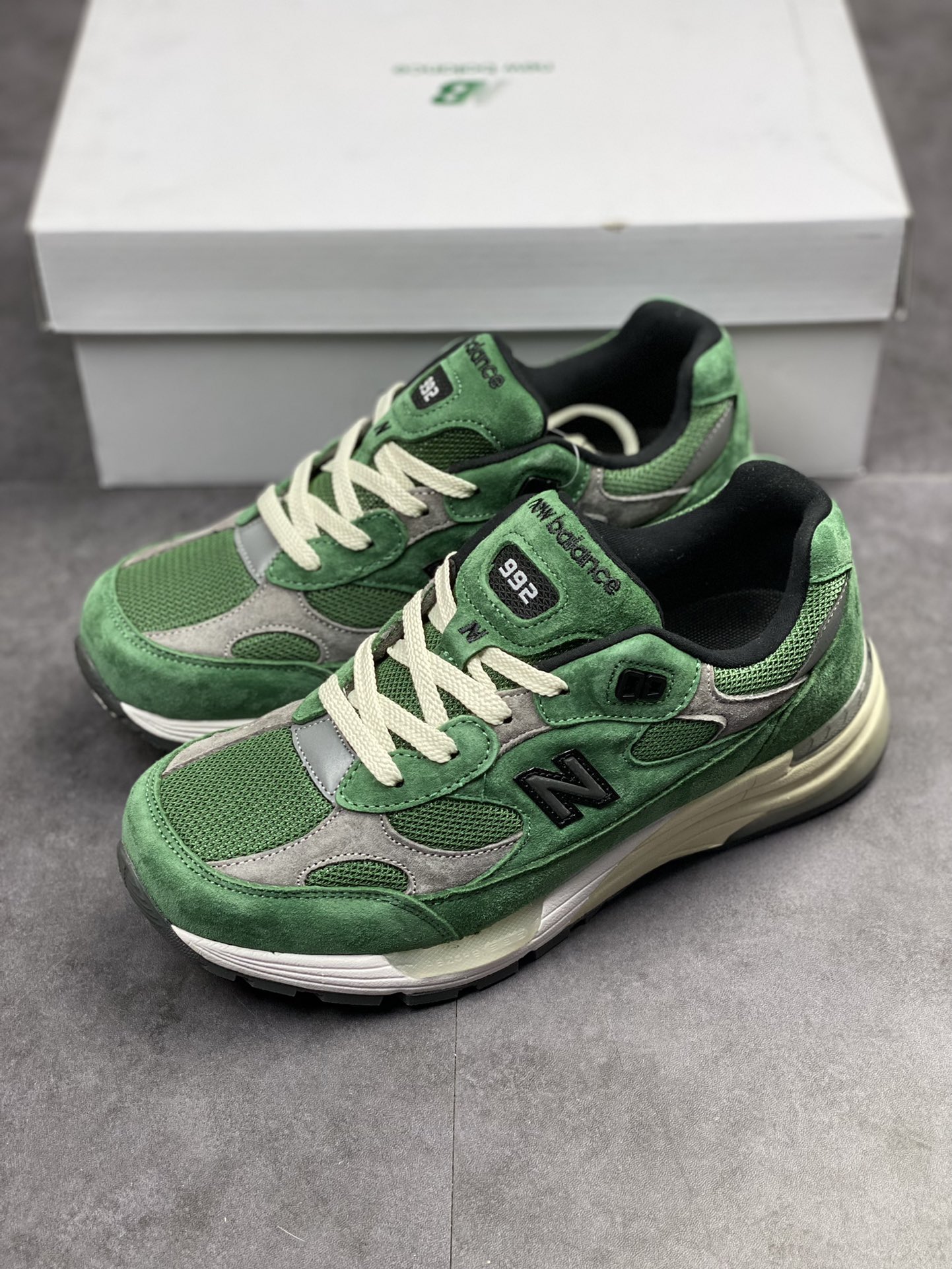 New Balance Retro style pure original batch M992JJ