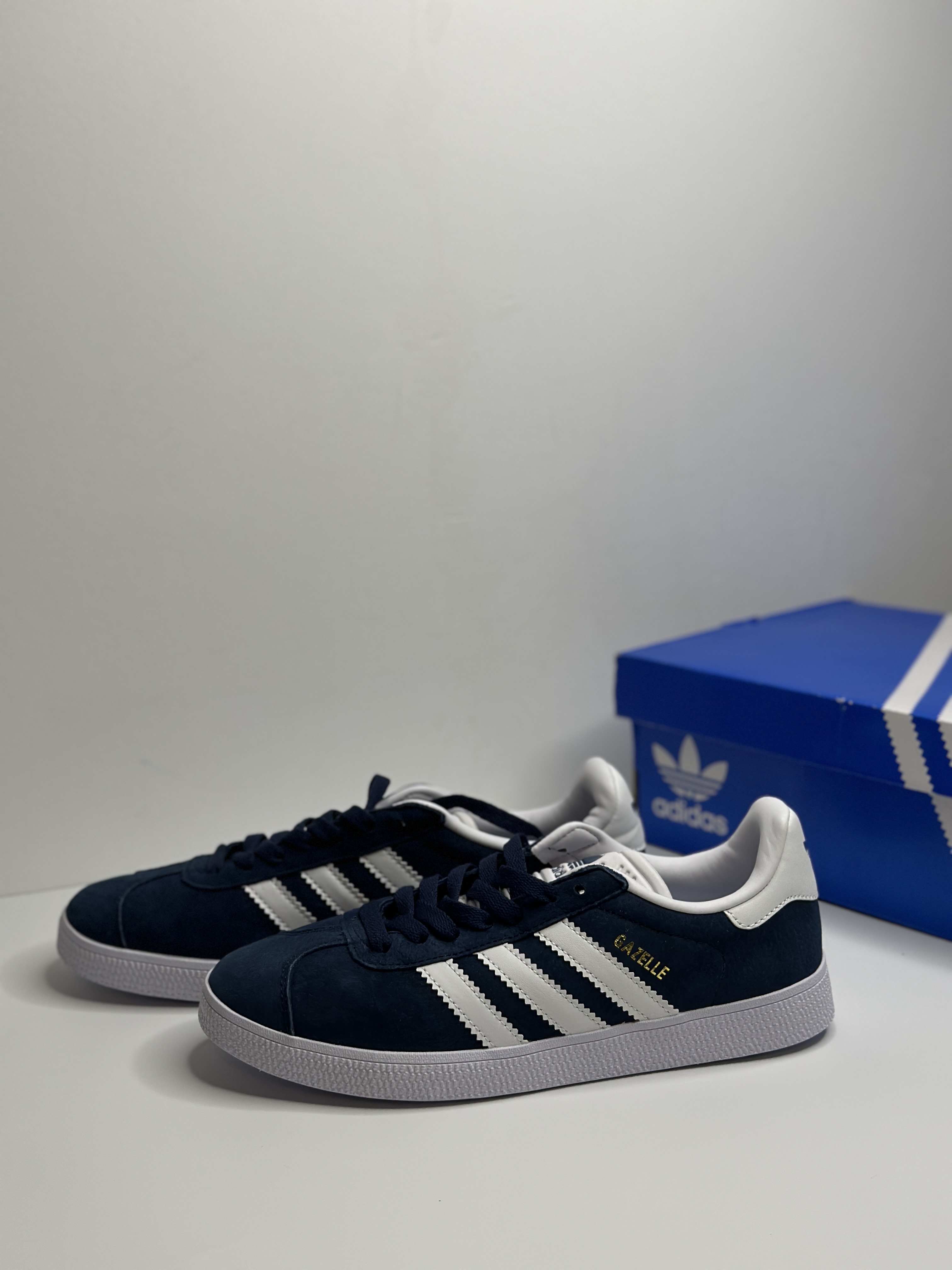 Adidas Originals Gazelle”Esquisite ” Dark Blue BB5478