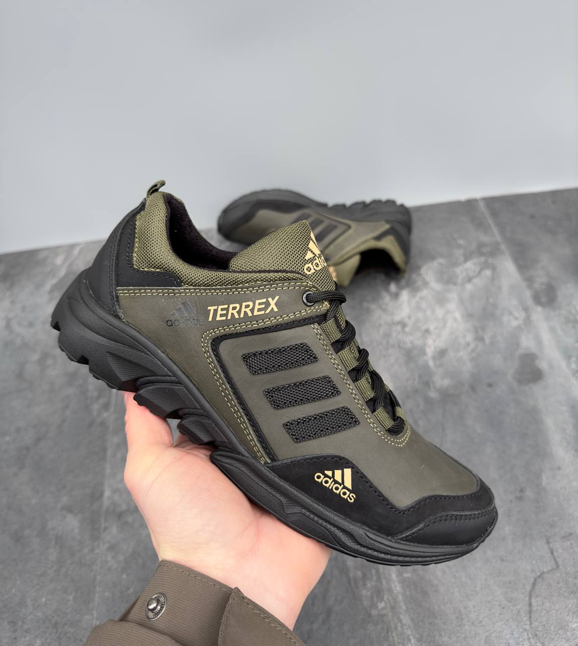 Чоловічі шкіряні кросівки TERREX весна-осінь у кольорі хакі