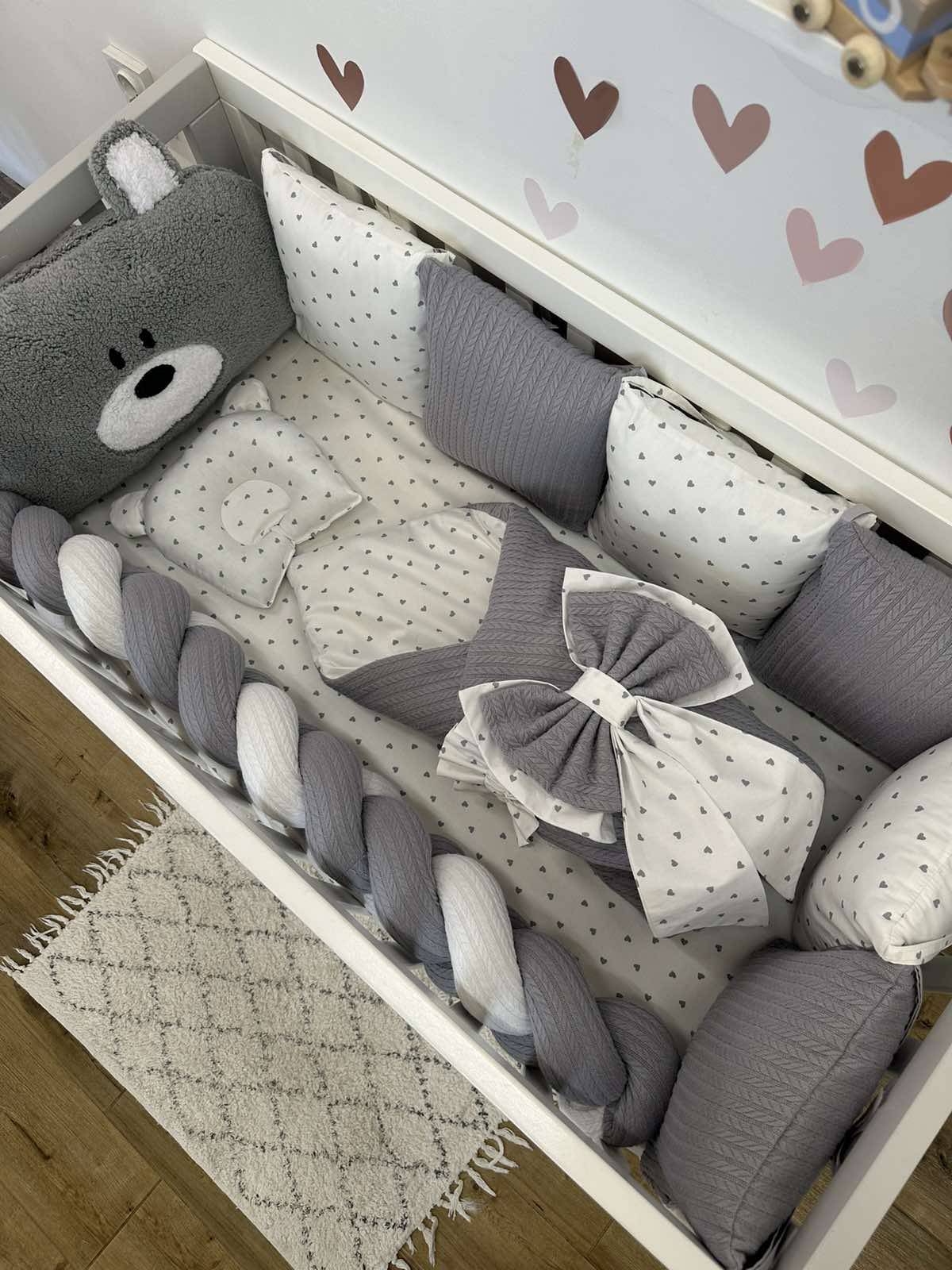 В ліжечко набір Babys «Ведмежатко» сіре сердечка
