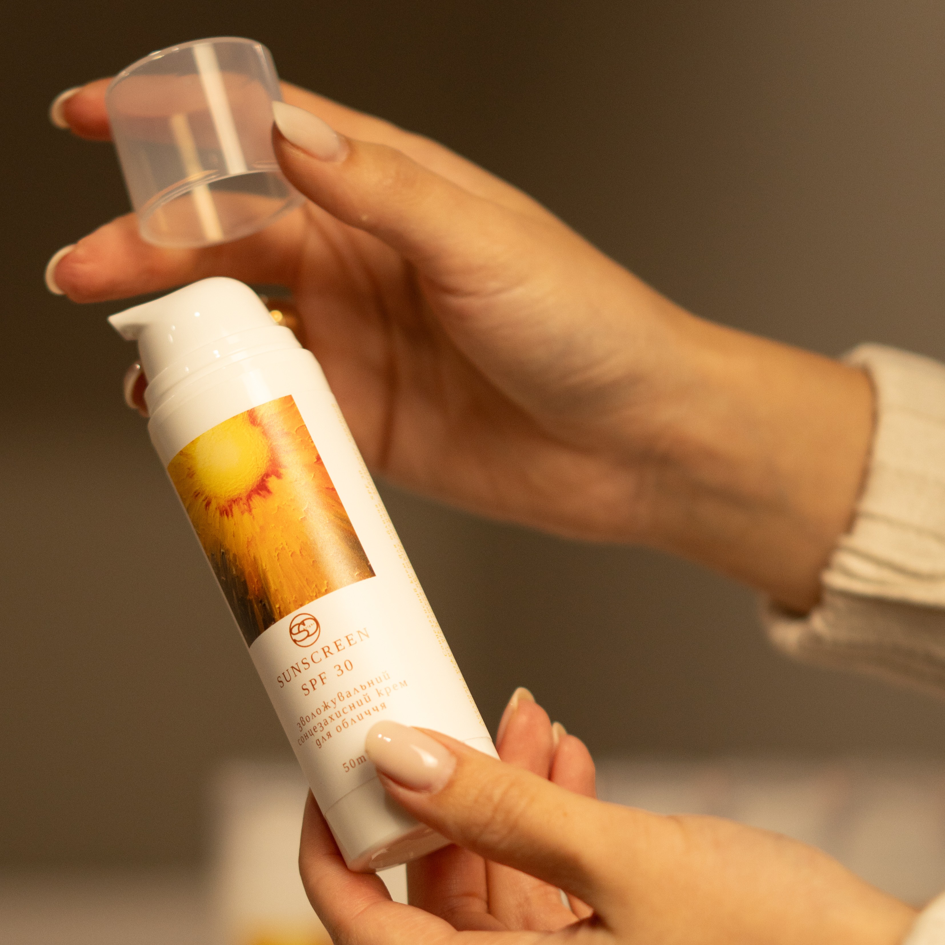 Сонцезахисний крем для обличчя з SPF 30