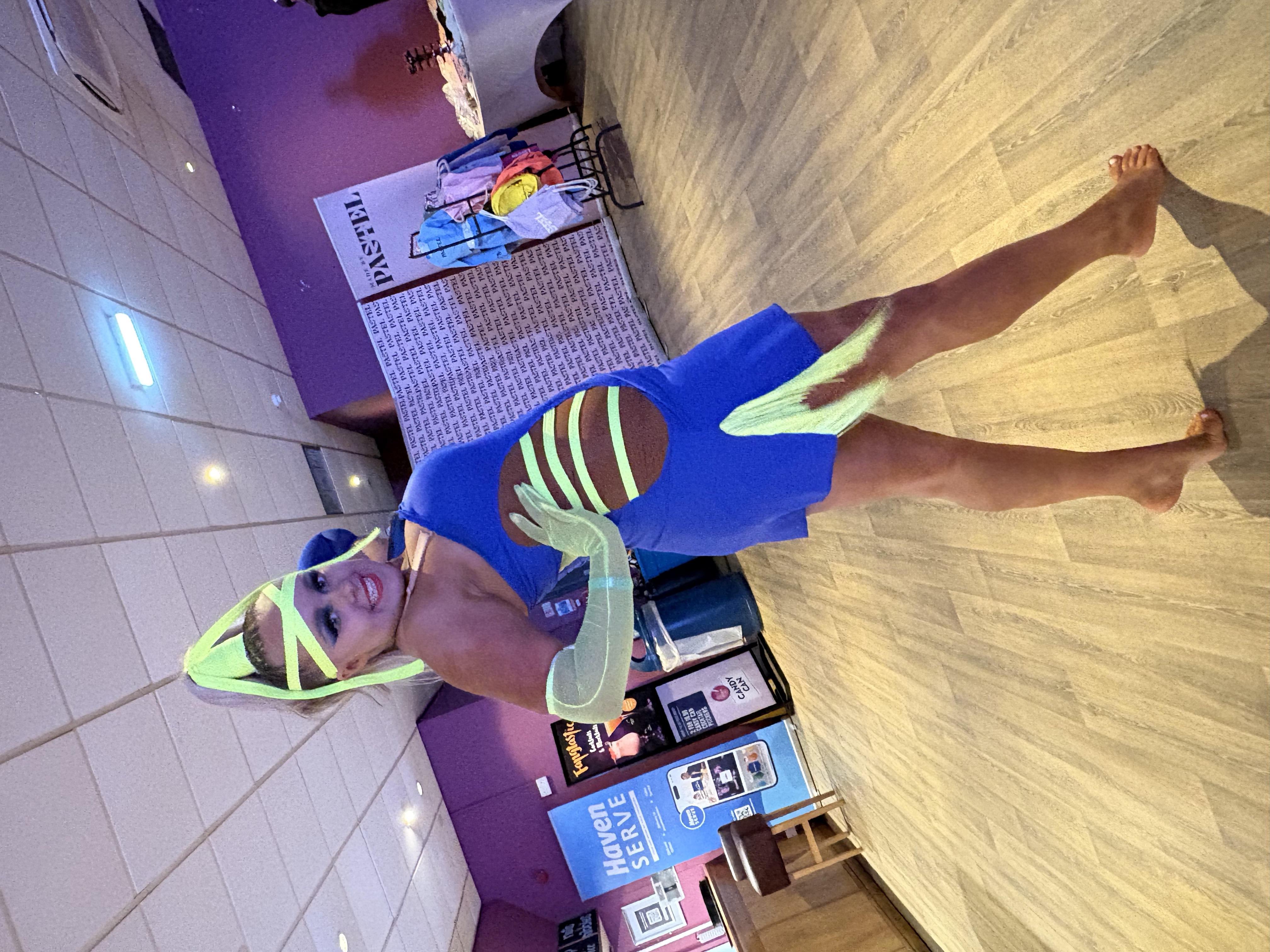 Freestyle plainwear - dress style