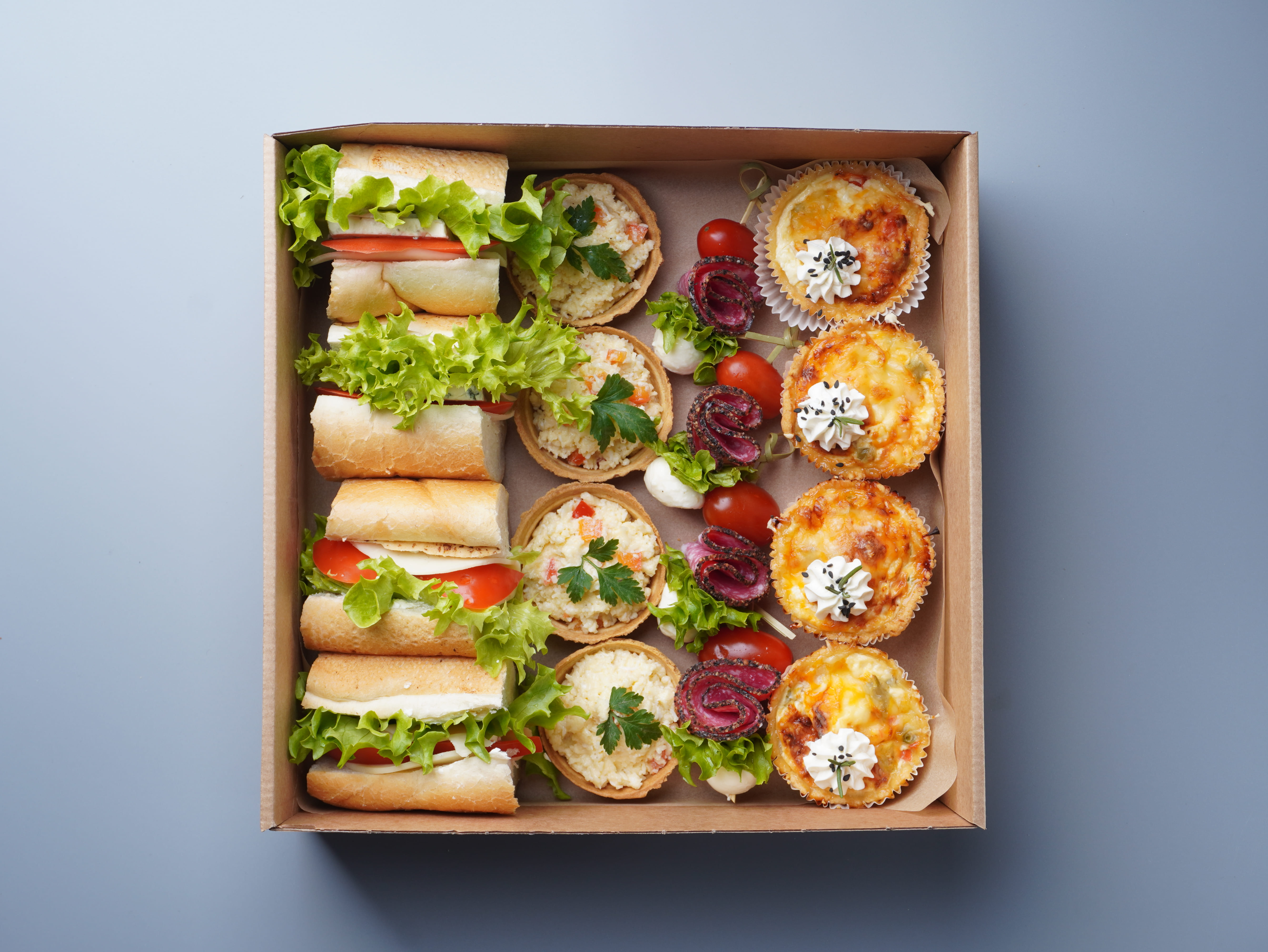 Снек бокс  (16 штук - 920грам )