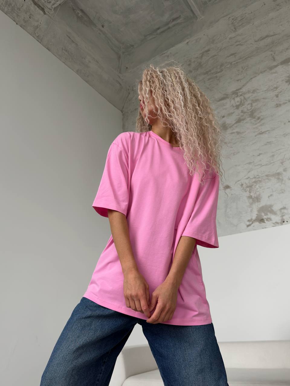 Футболка в кольорі баблгам якісна фурнітура 90 % бавовна