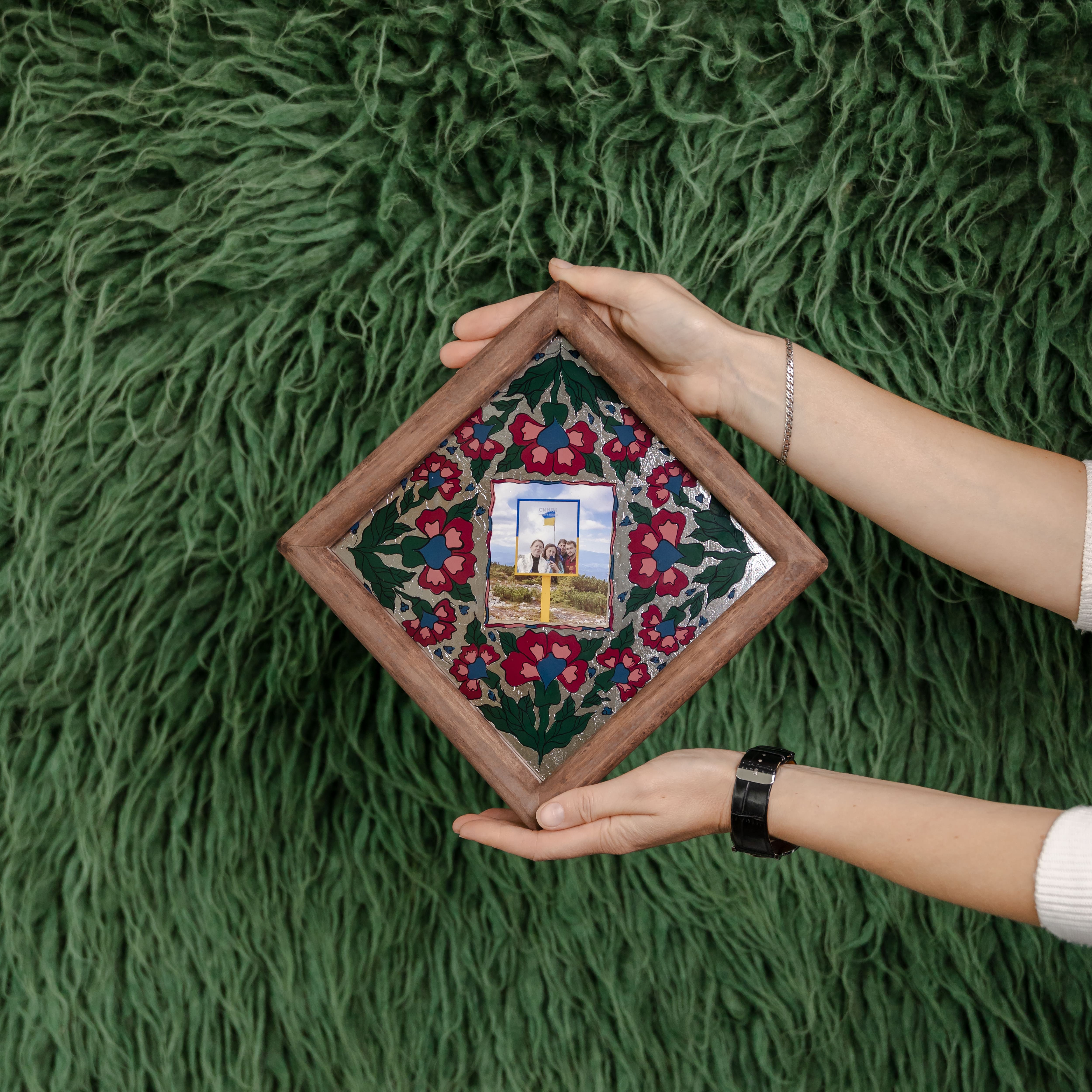 Мальована рамка на склі 