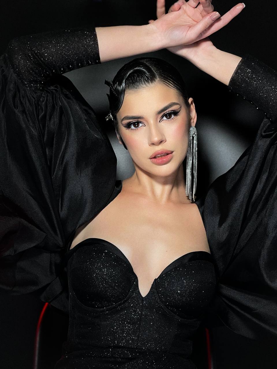 Queen black