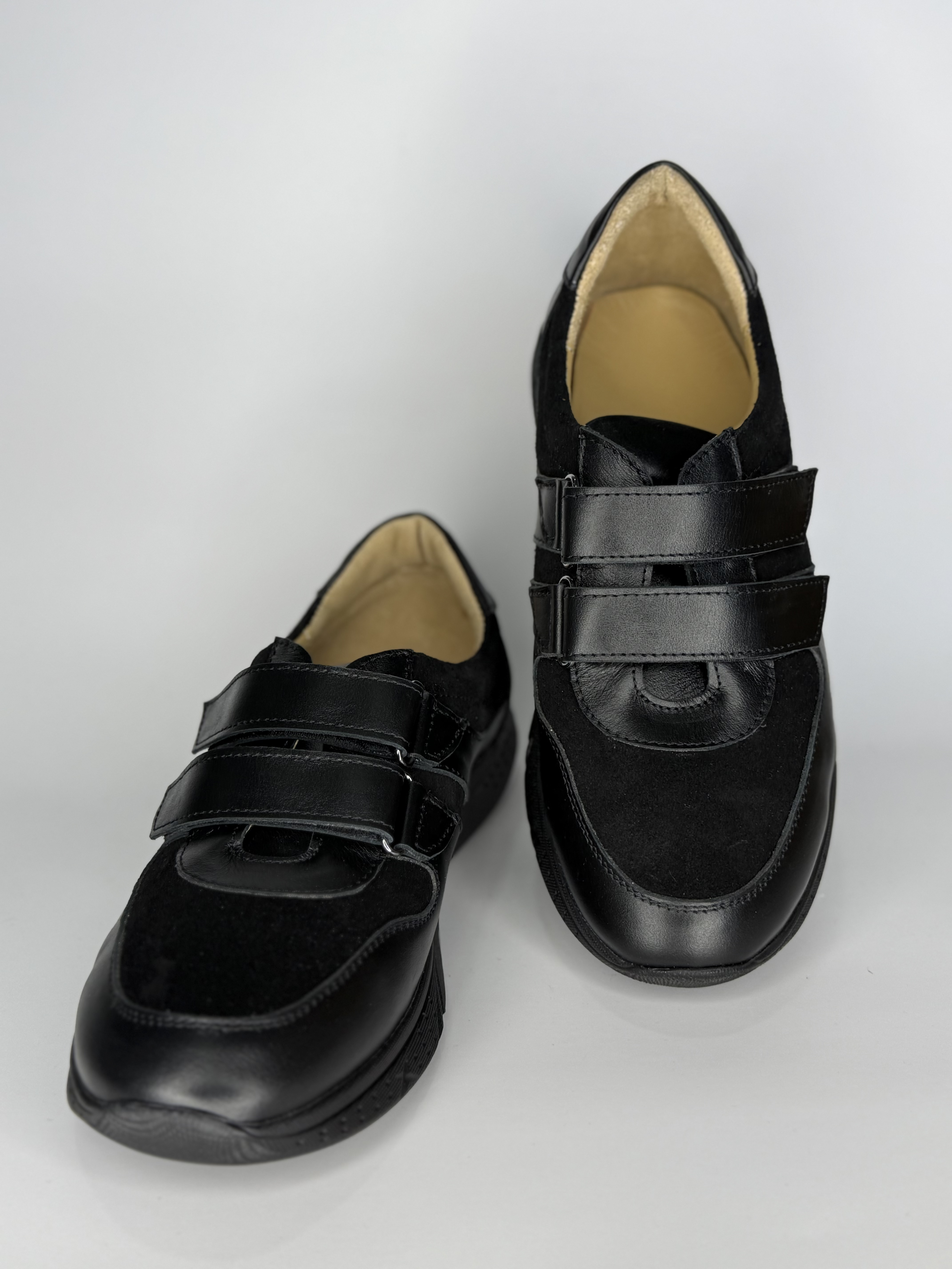 Ортопедичні кросівки 27