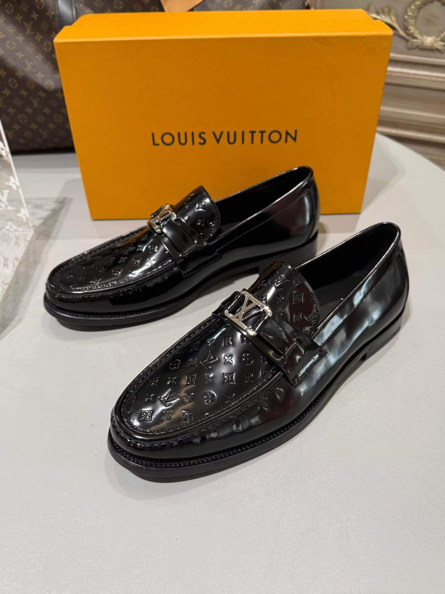 Louis Vuitton лофери
