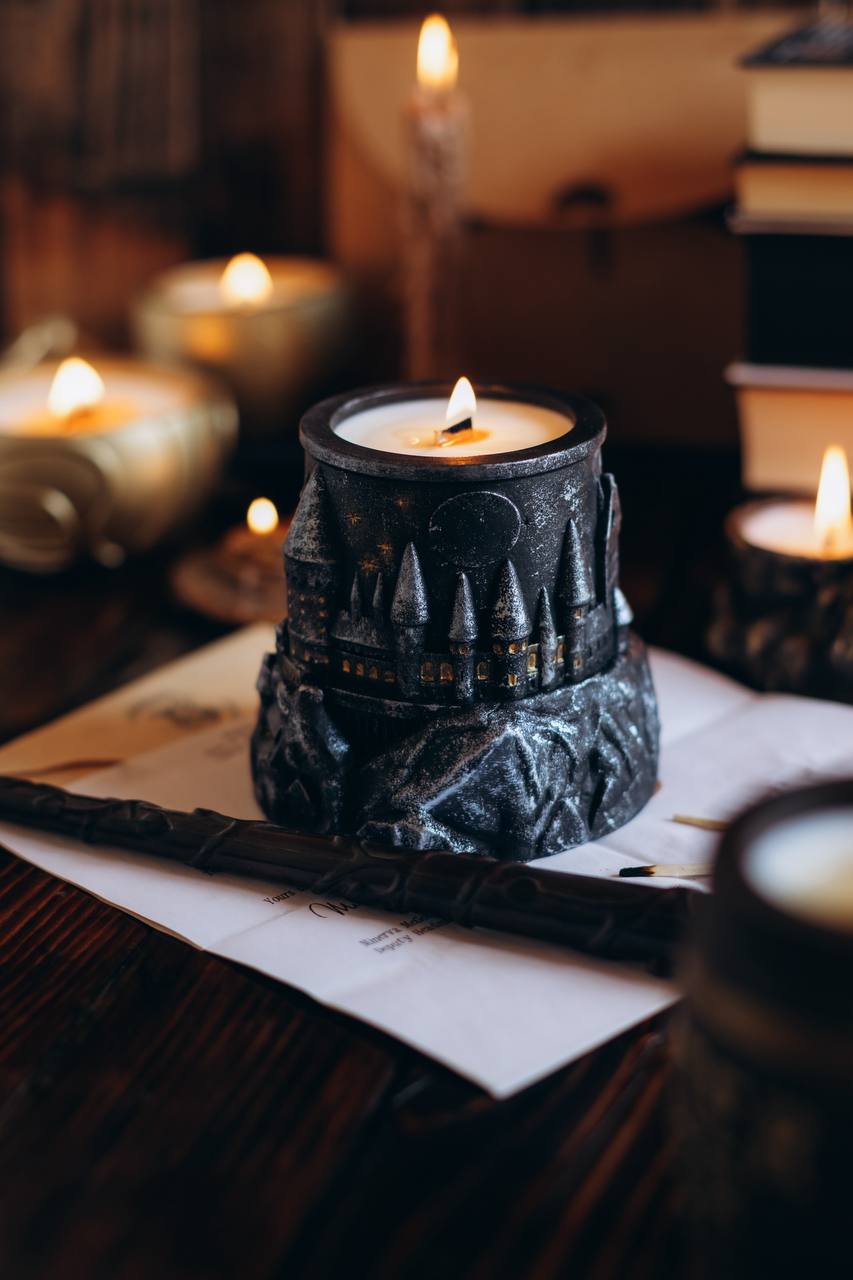 Свічка "Нічний замок"