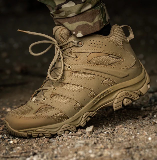 Оригінальні трекінгові черевики "Merrell MOAB 3 TACTICAL MID WP" від американського преміум бренду "Merrell".