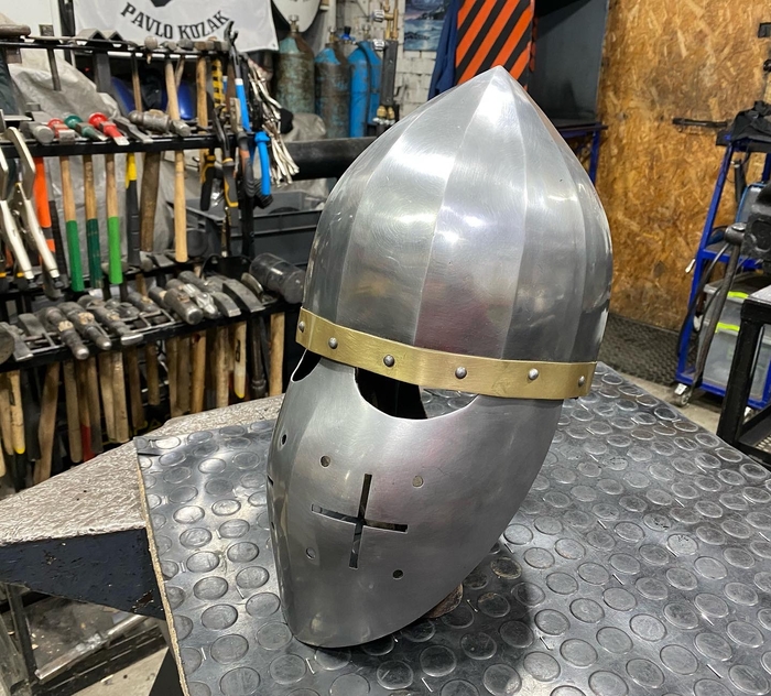 Early armored helmet «SCA helm»