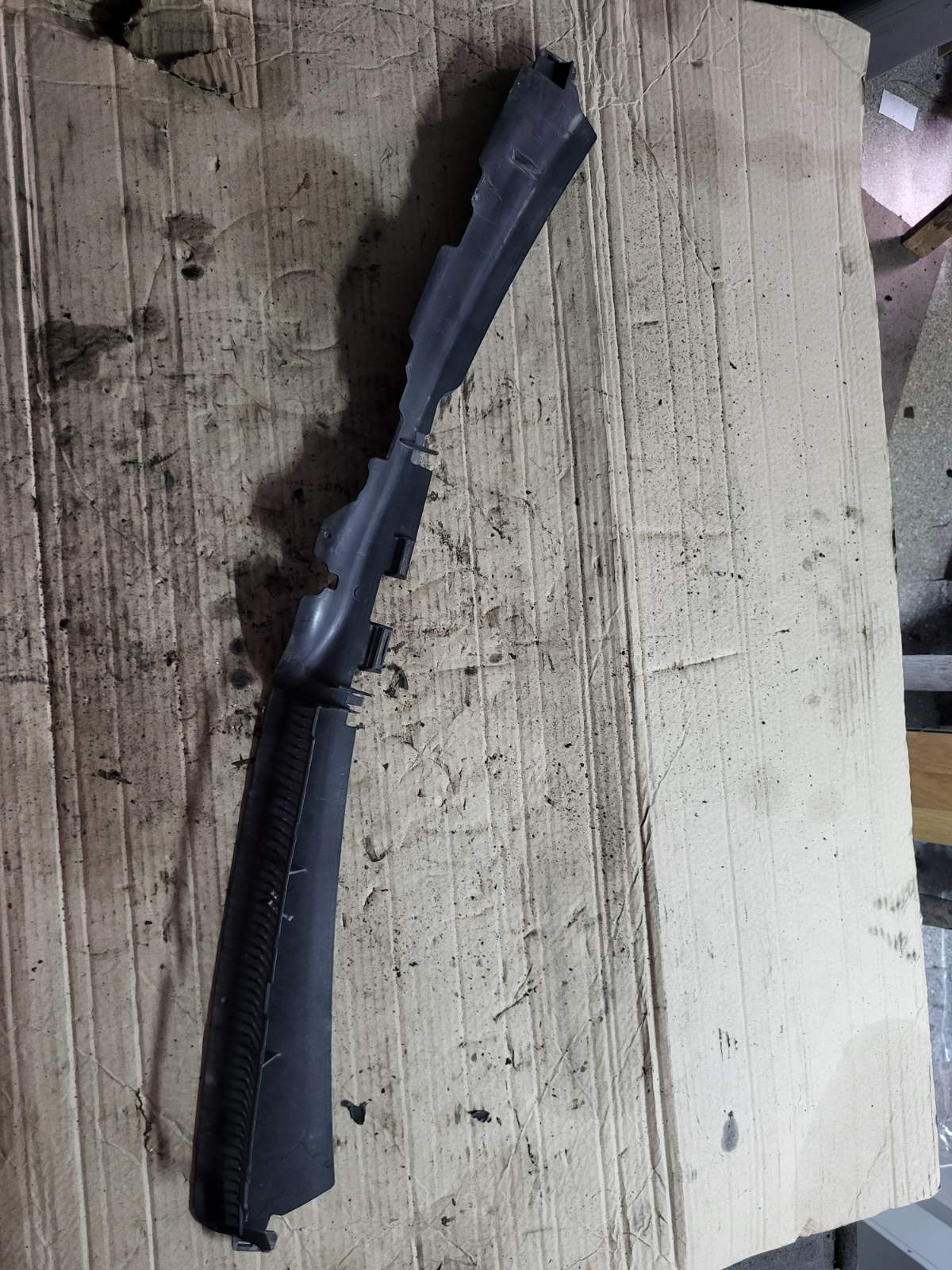 Повітропровід дифлектор радіатора Passat B6 BMP