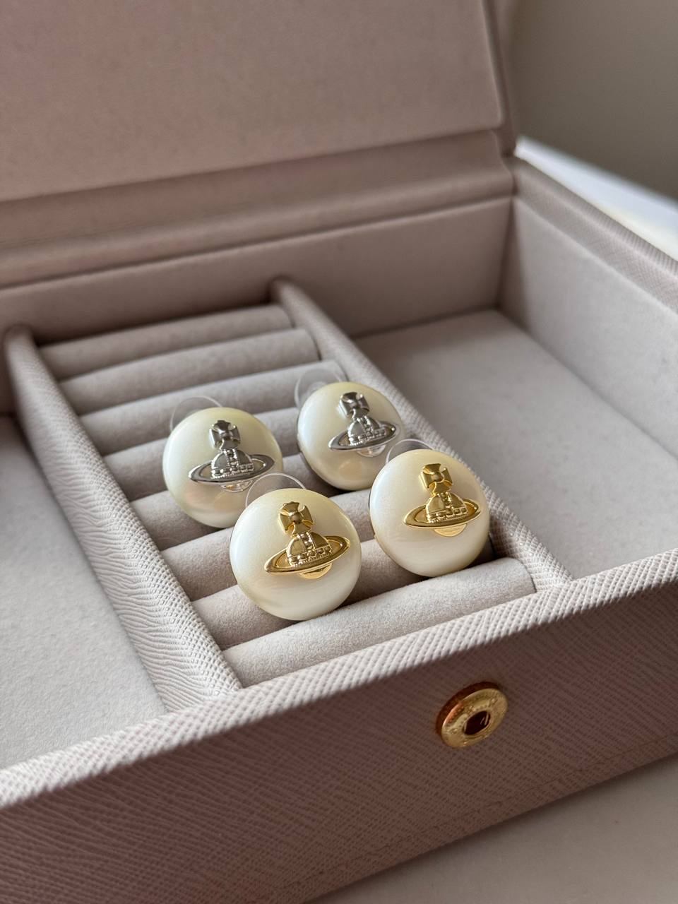 Сережки Vivienne Westwood
