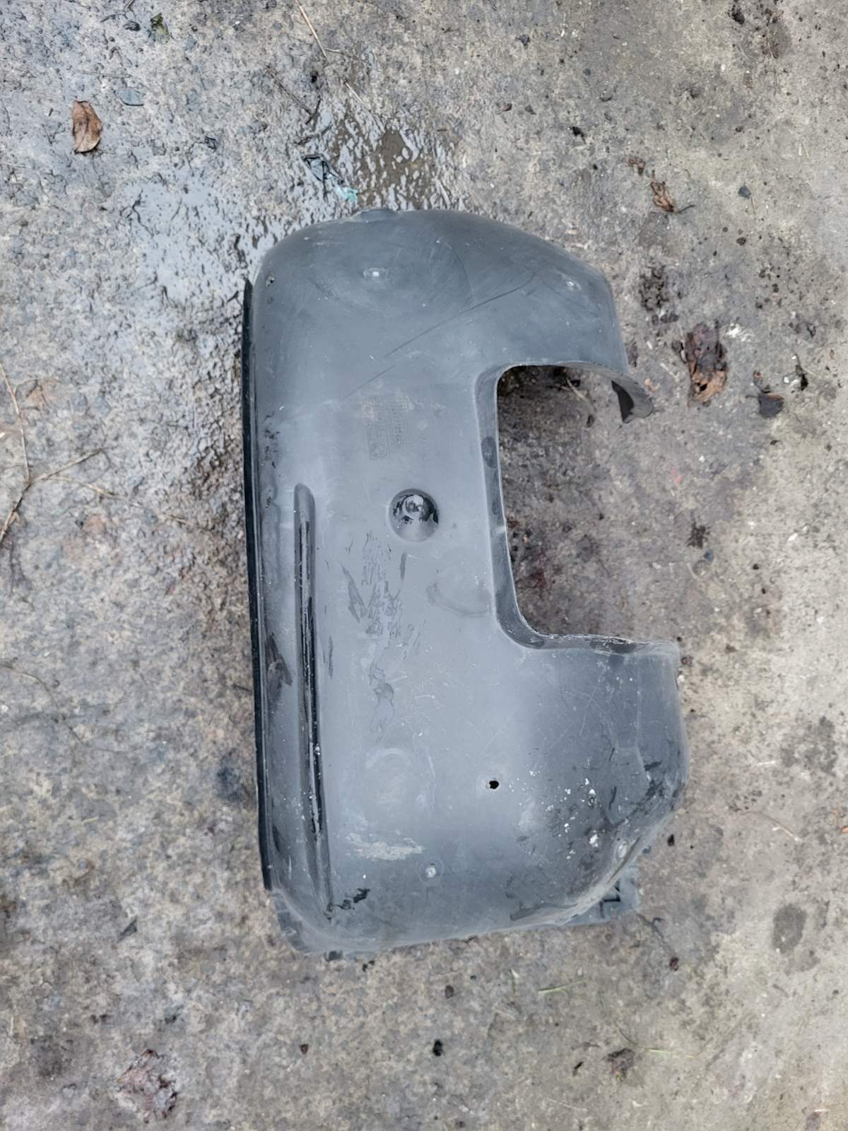Лівий передній підкрилок BMW E39